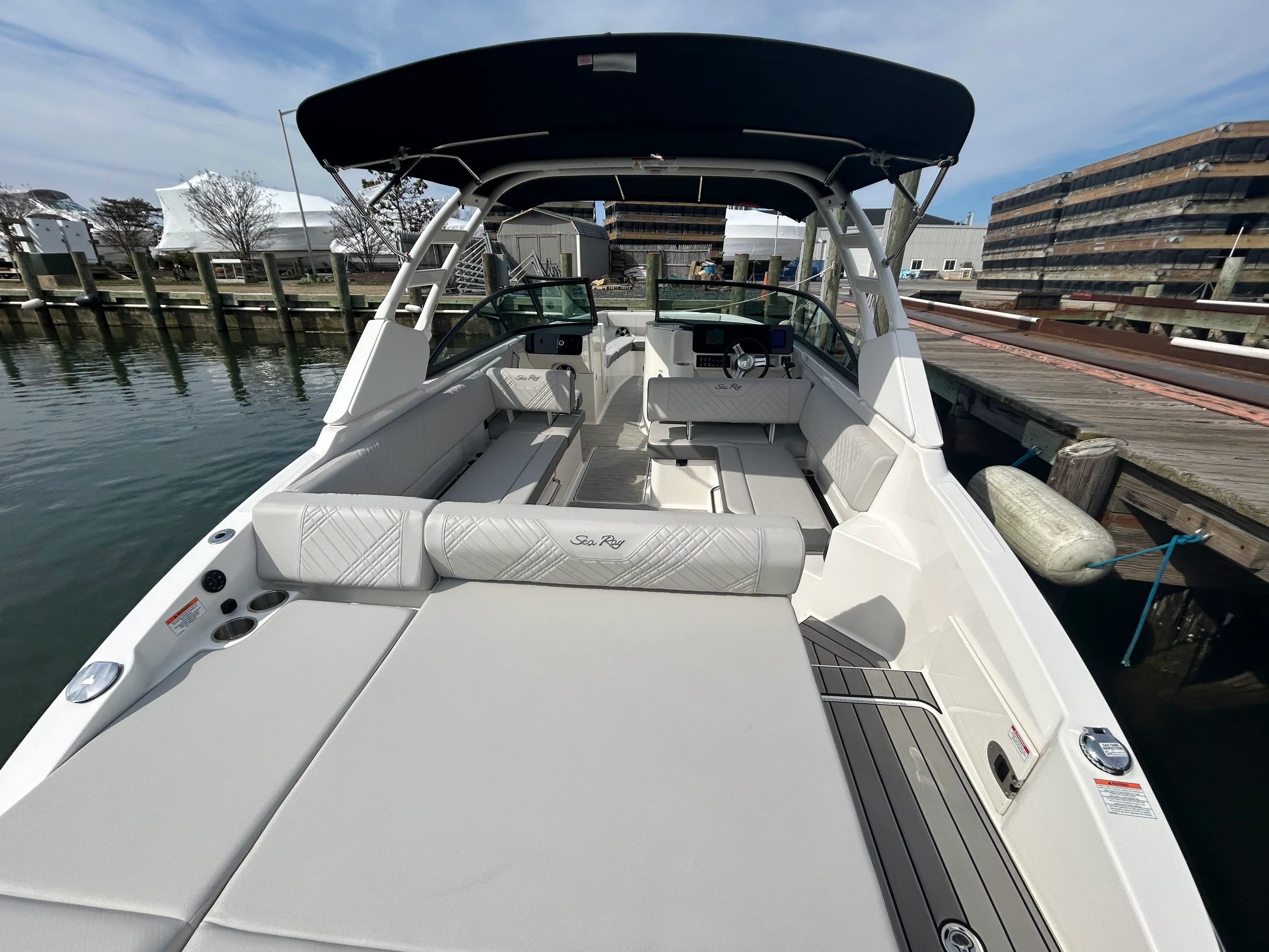 2026 Sea Ray SDX 270 Outboard Image Thumbnail #13