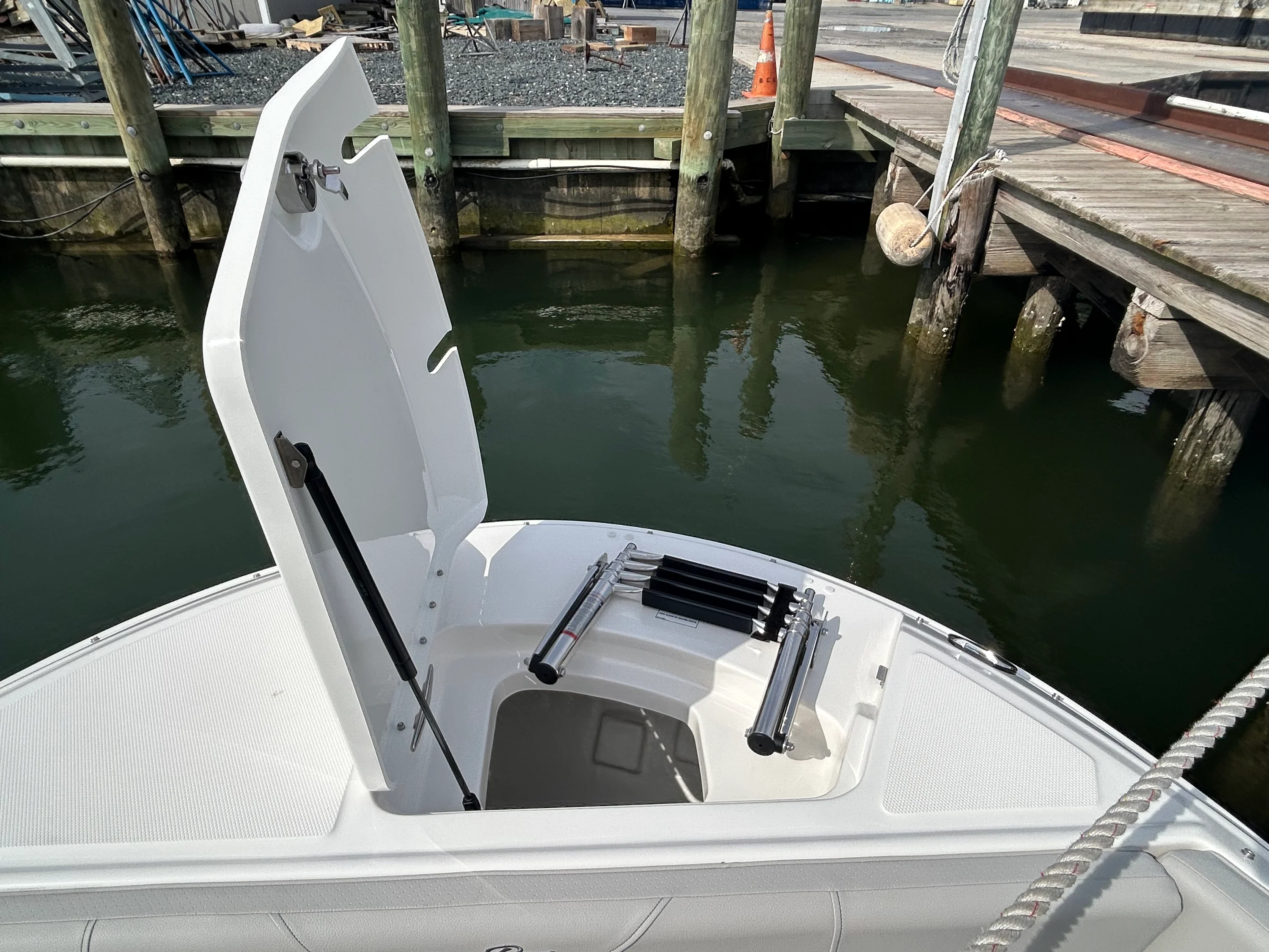2026 Sea Ray SDX 270 Outboard Image Thumbnail #31