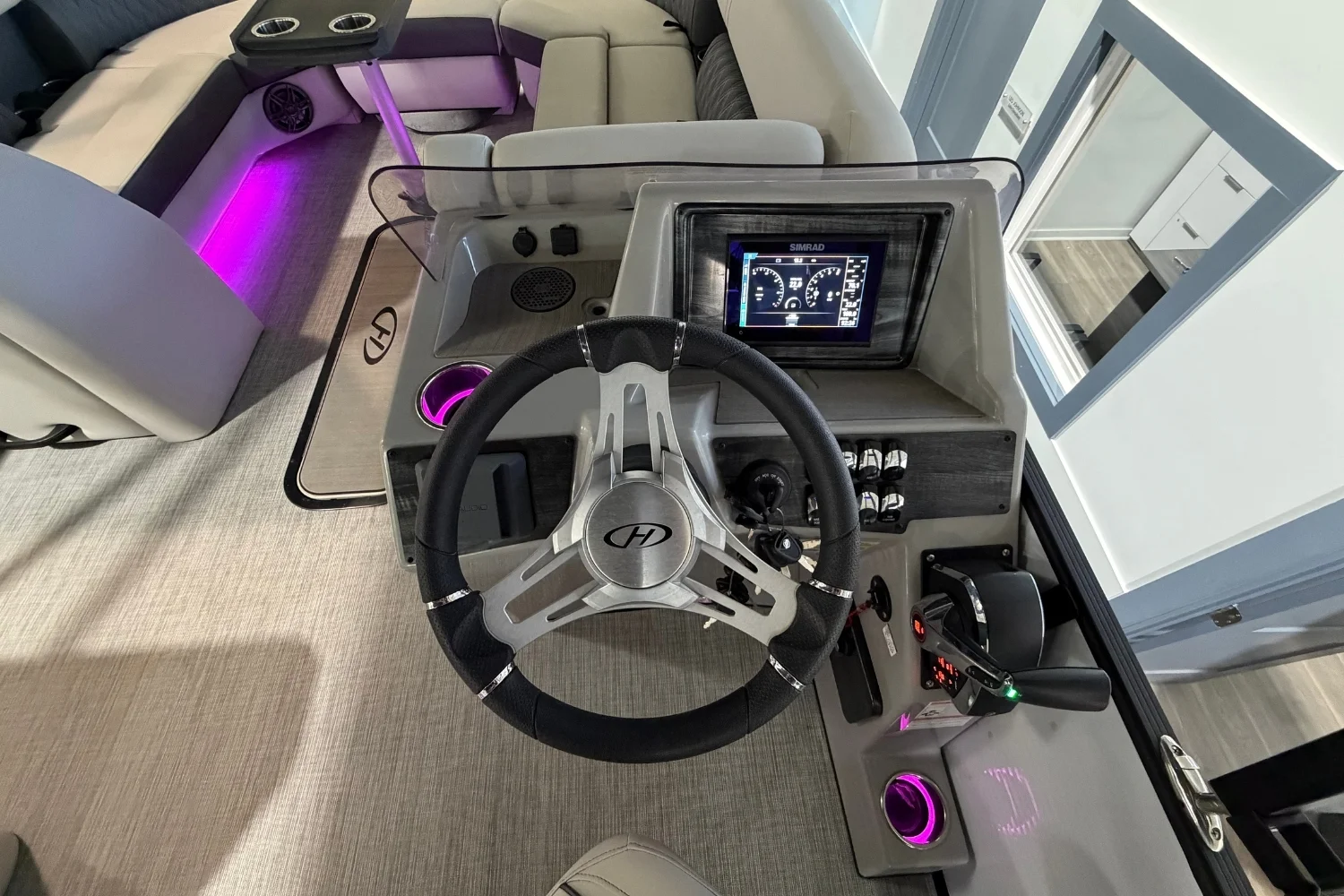 2023 Harris SUNLINER 230 Image Thumbnail #15