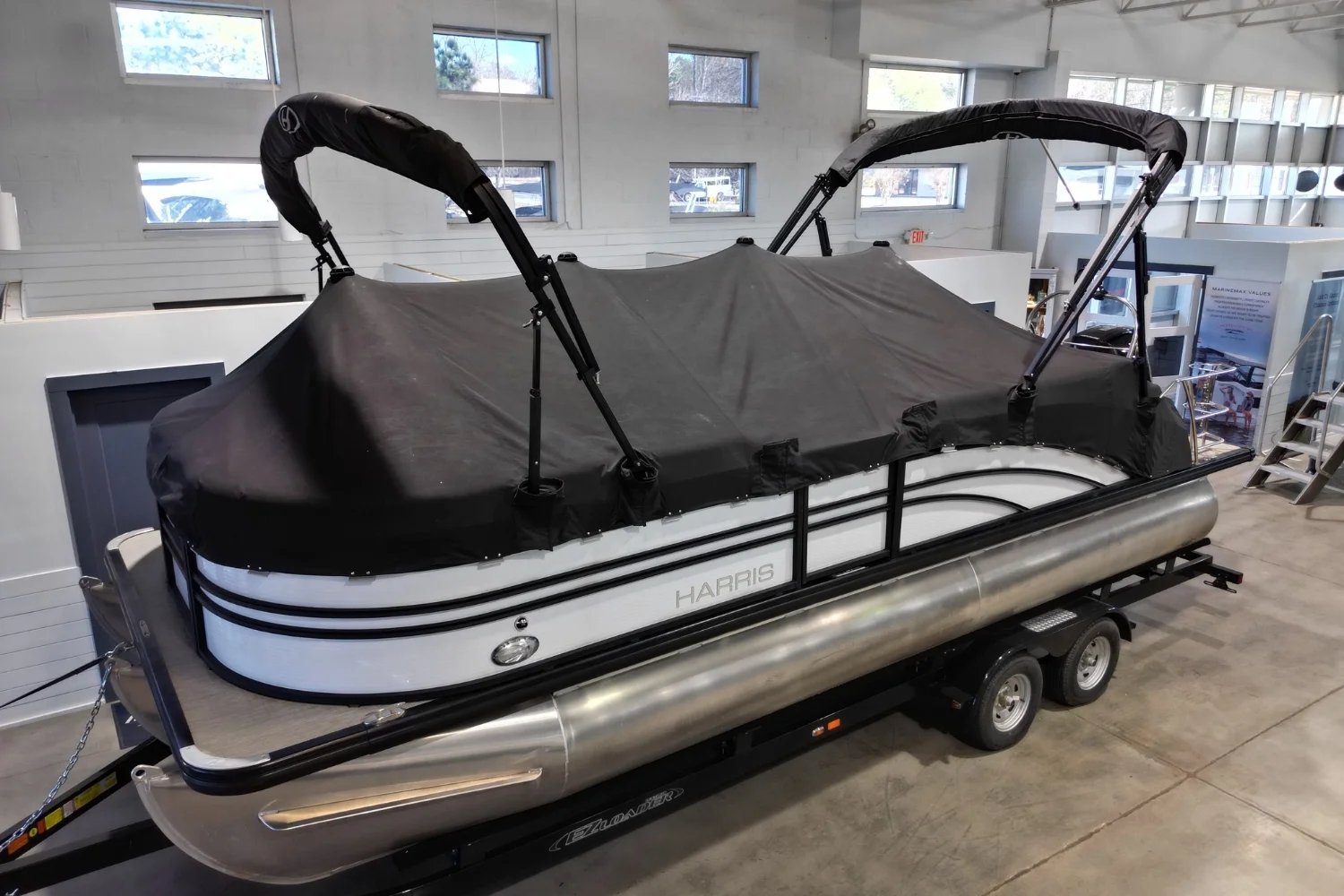 2023 Harris SUNLINER 230 Image Thumbnail #25