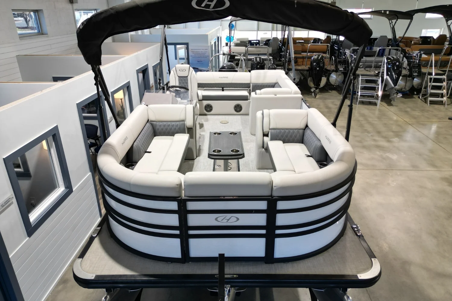 2023 Harris SUNLINER 230 Image Thumbnail #24