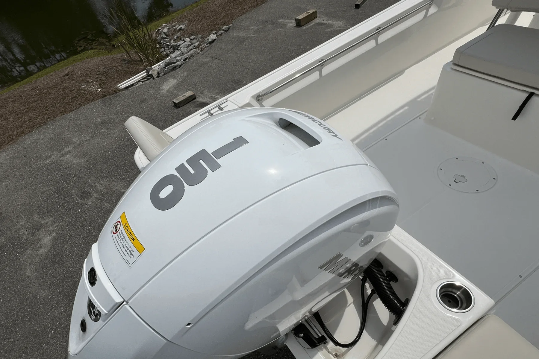 2025 Boston Whaler 190 MONTAUK Image Thumbnail #3