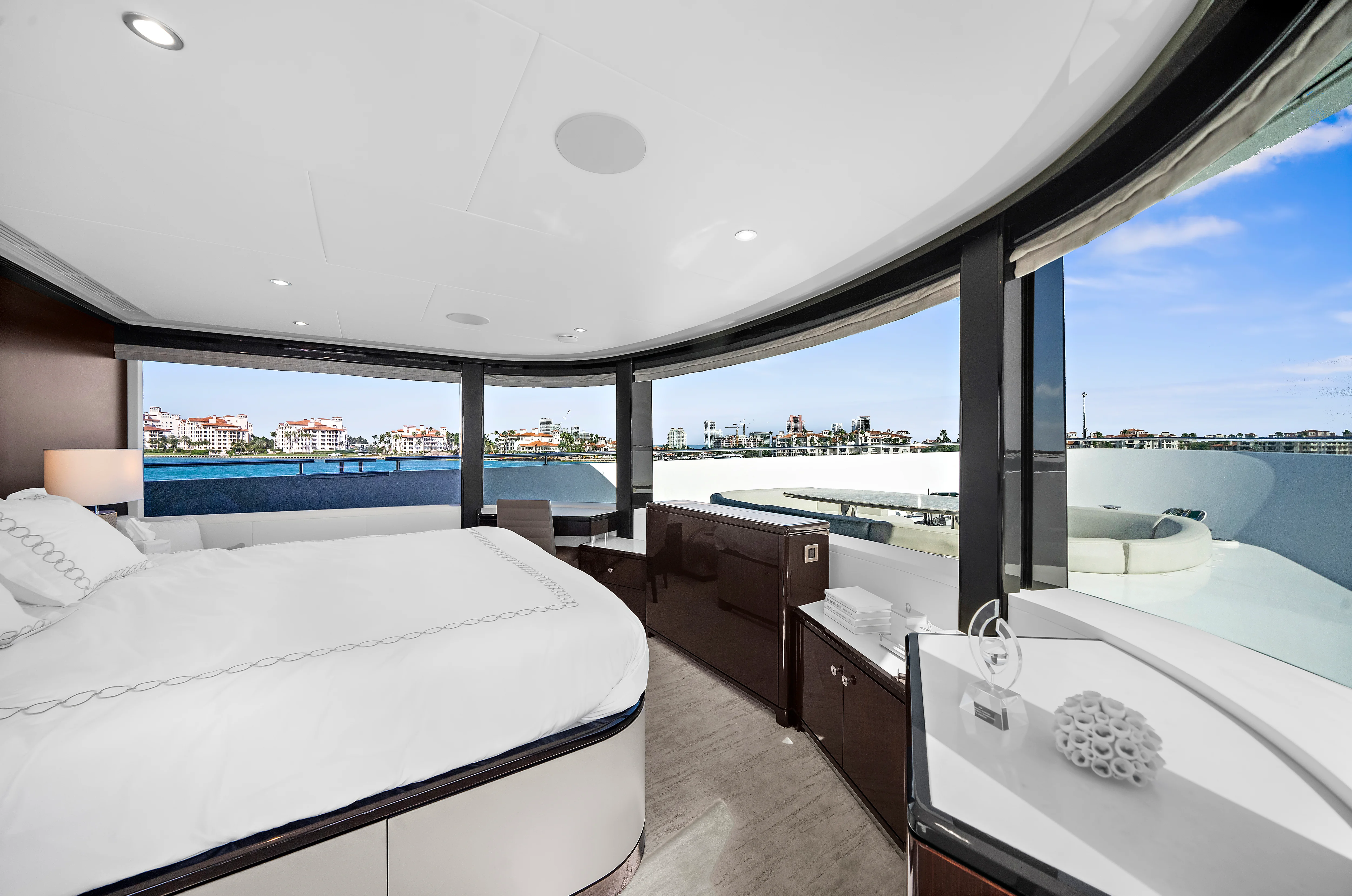 2024 Ocean Alexander 32 L Image Thumbnail #47