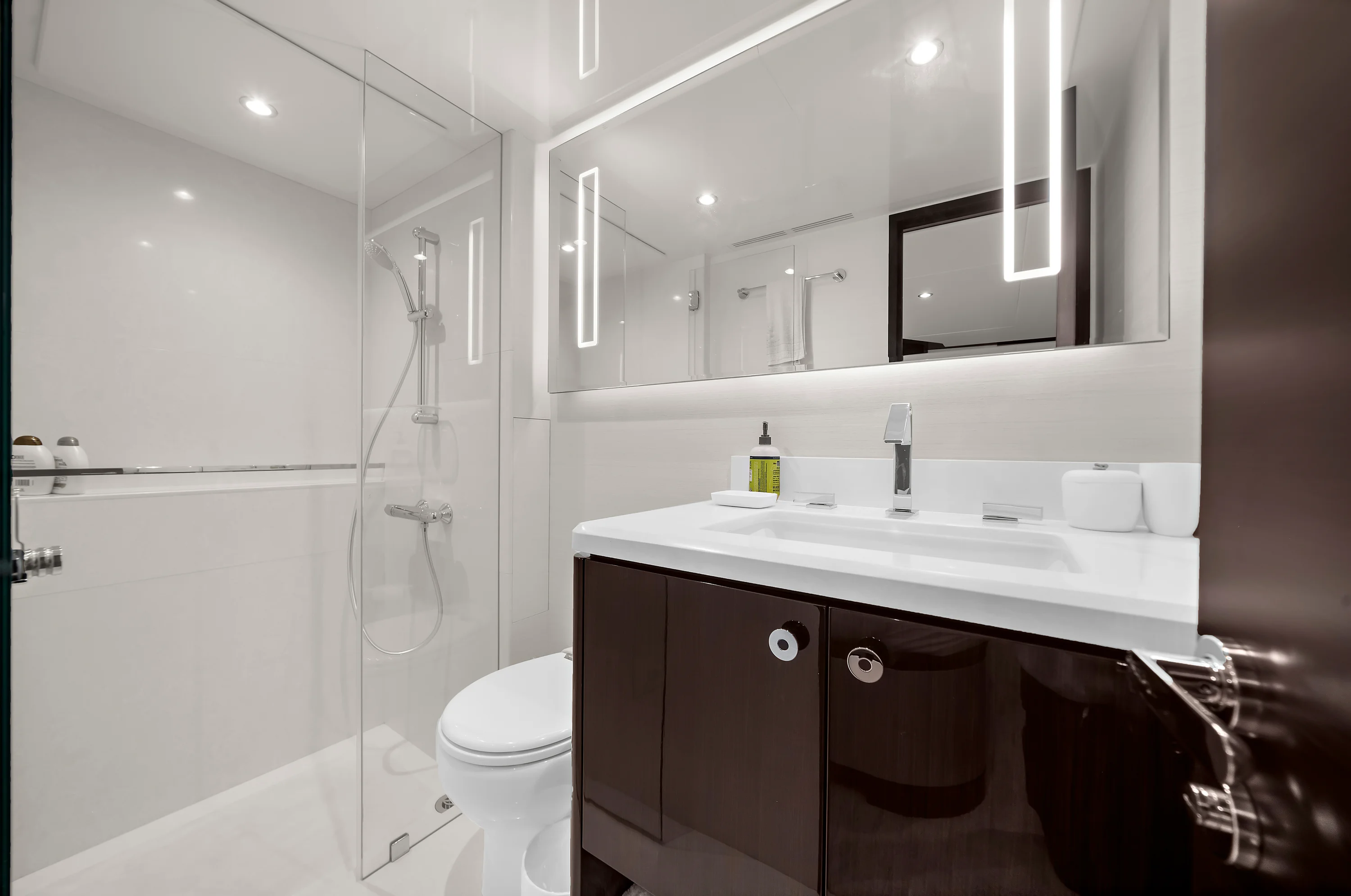 2024 Ocean Alexander 32 L Image Thumbnail #64