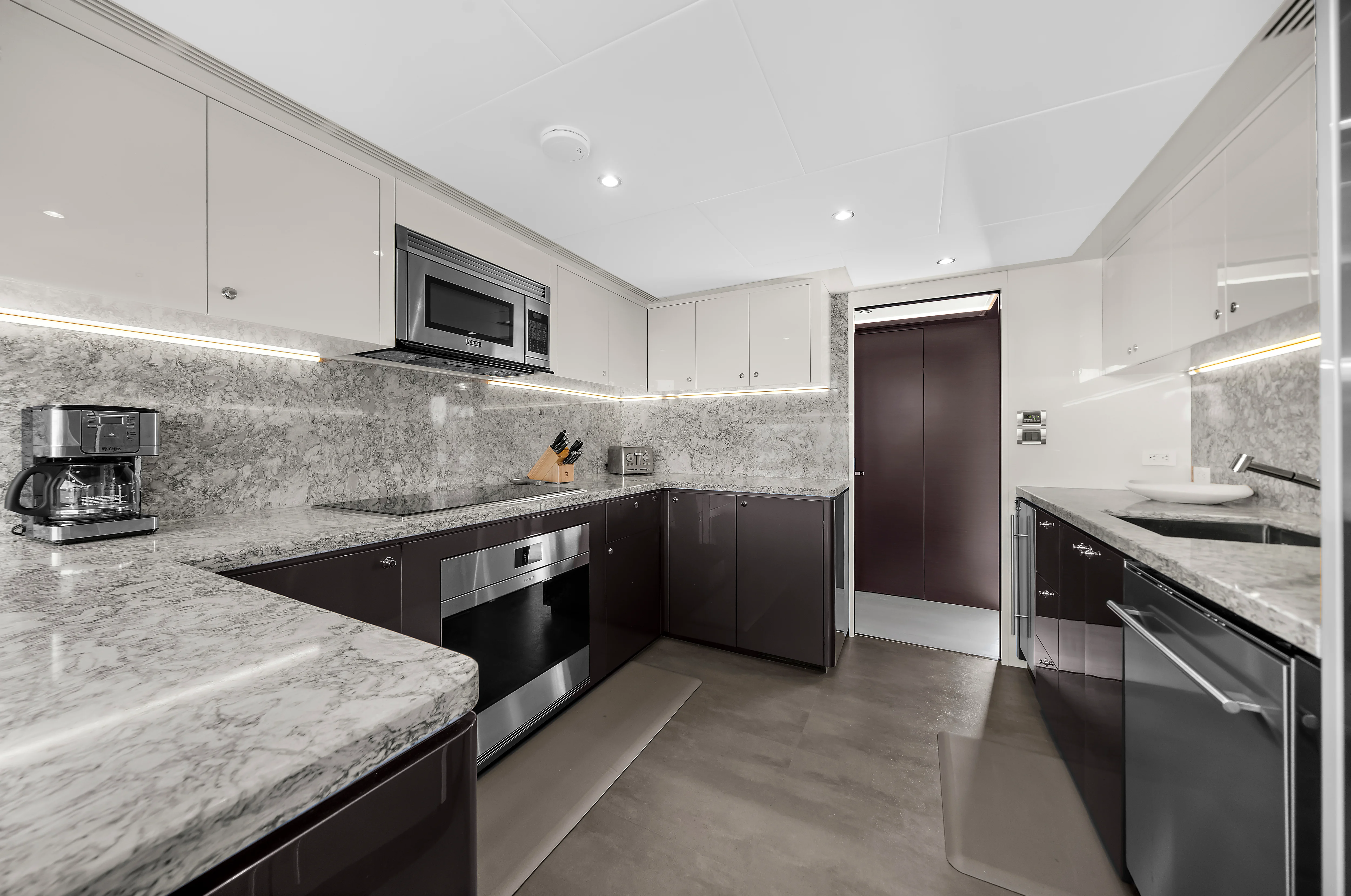 2024 Ocean Alexander 32 L Image Thumbnail #44