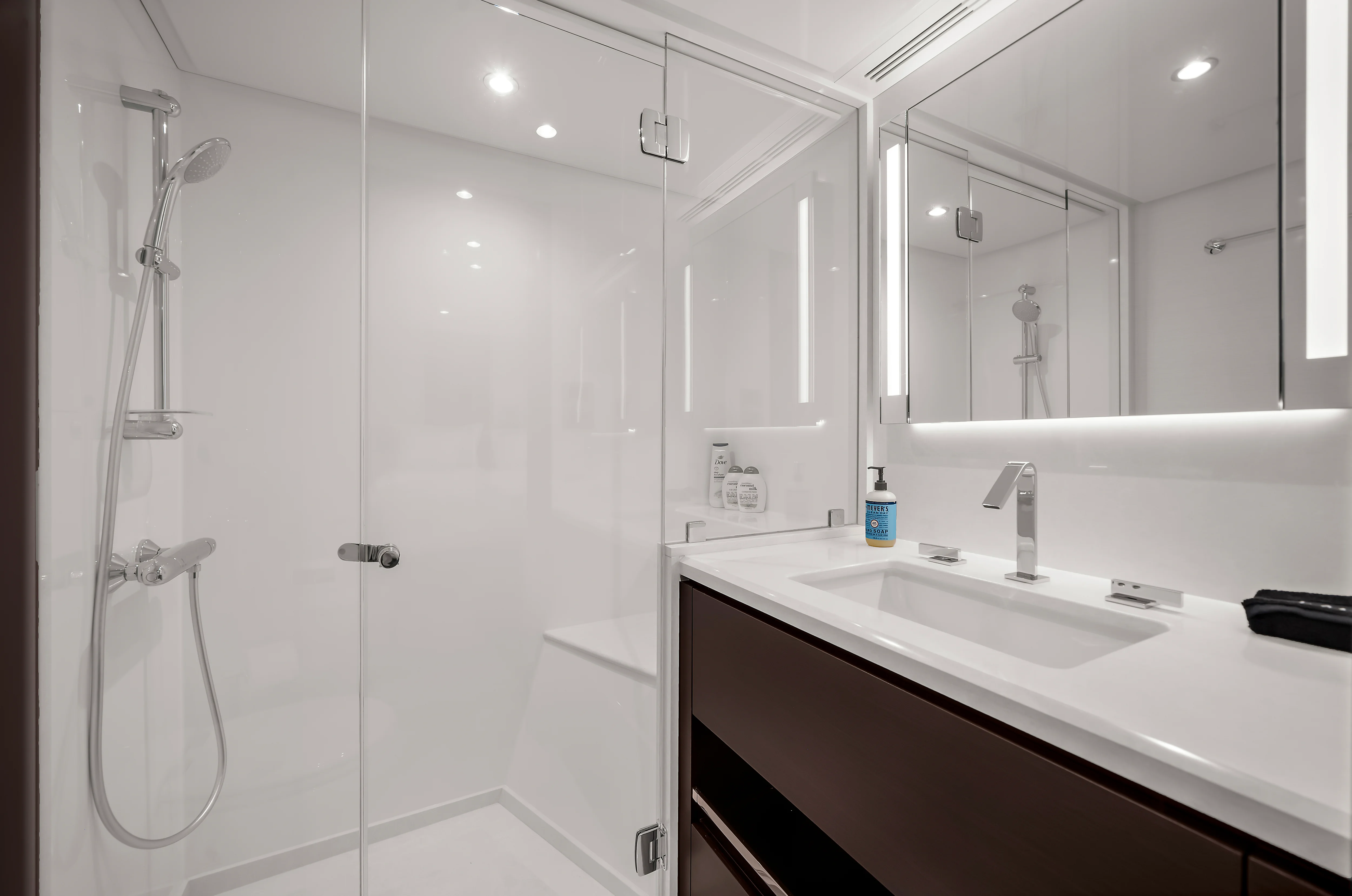 2024 Ocean Alexander 32 L Image Thumbnail #75