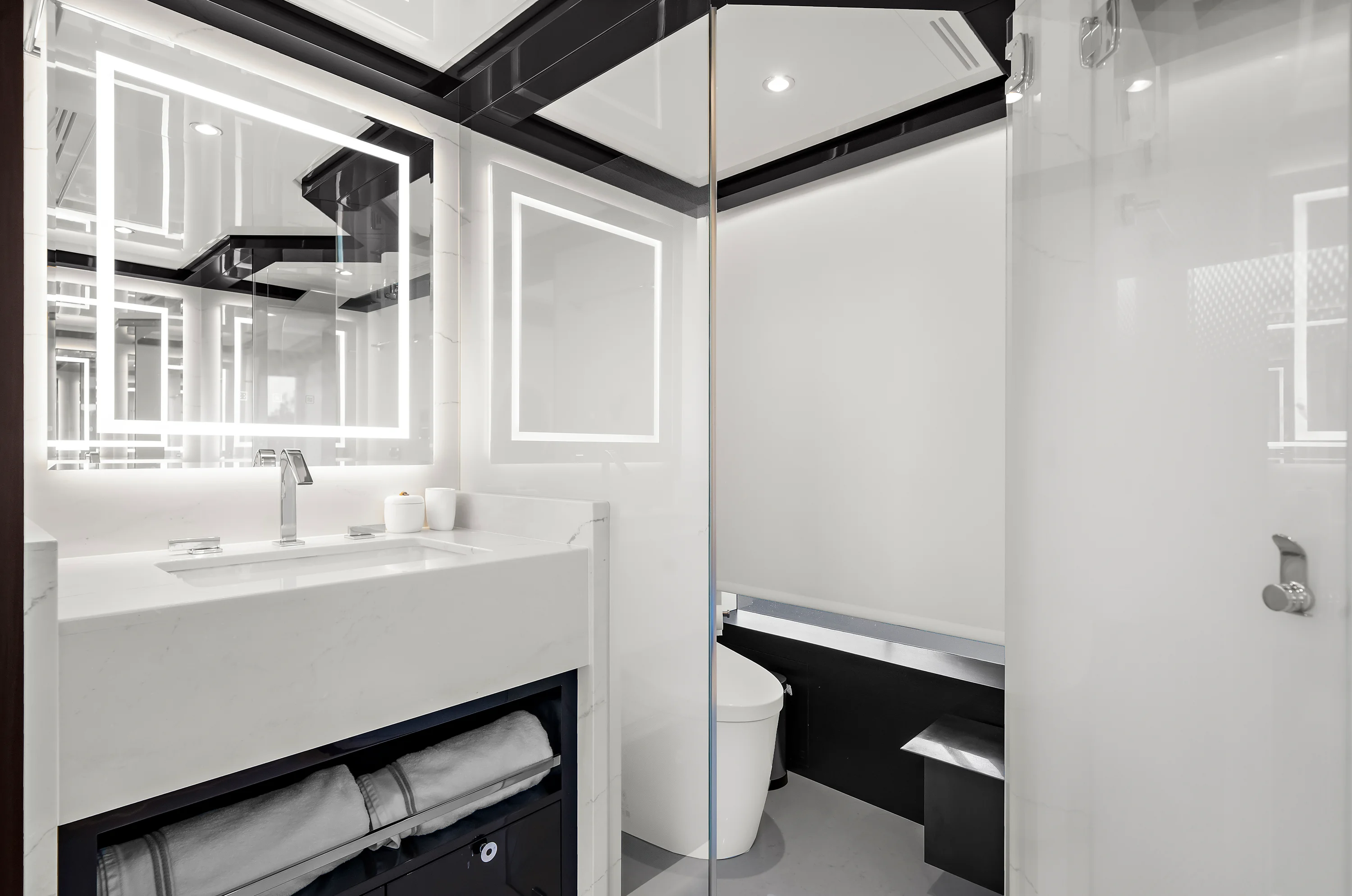 2024 Ocean Alexander 32 L Image Thumbnail #58