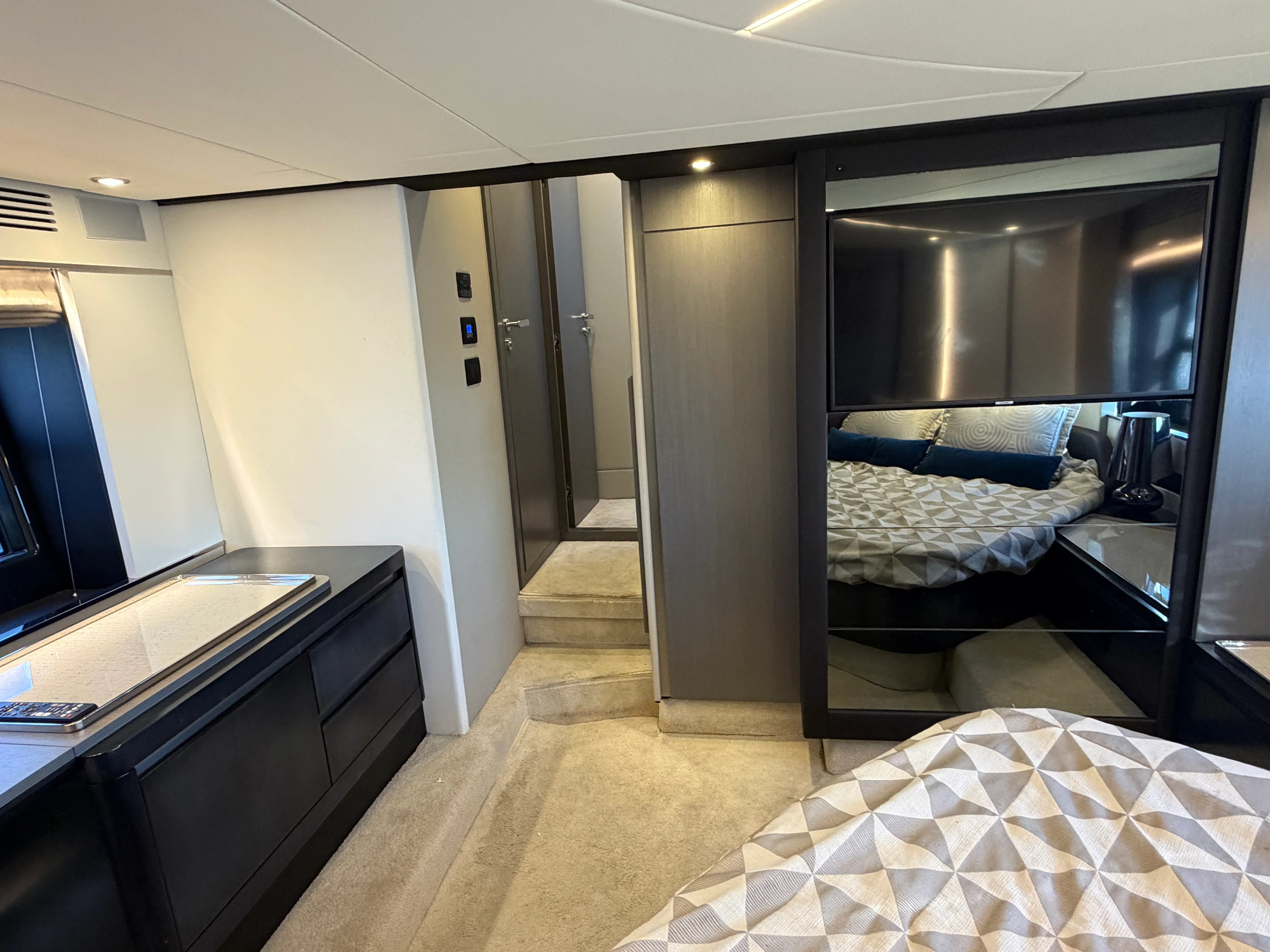 2019 Azimut S6 Image Thumbnail #30