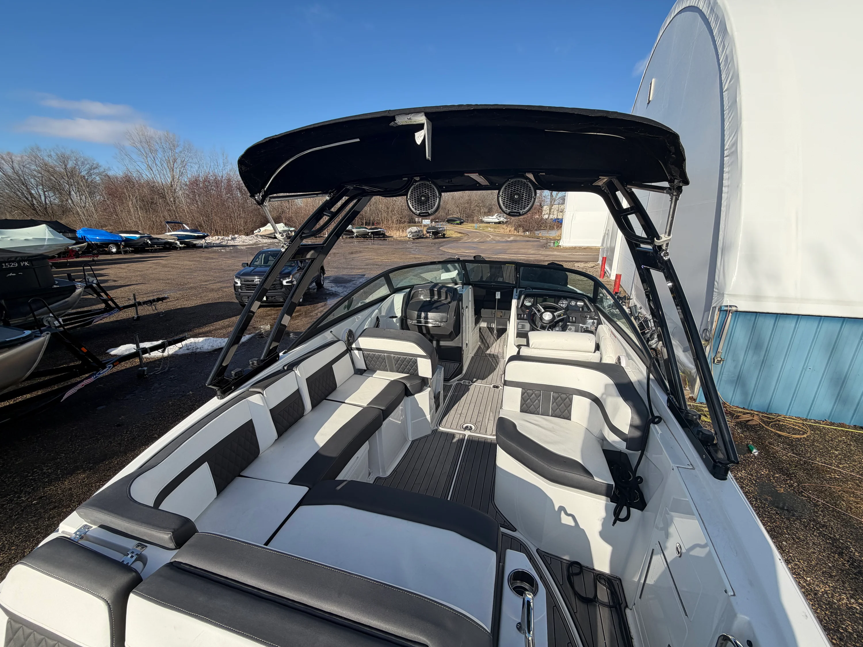 2023 Monterey M6 Image Thumbnail #14