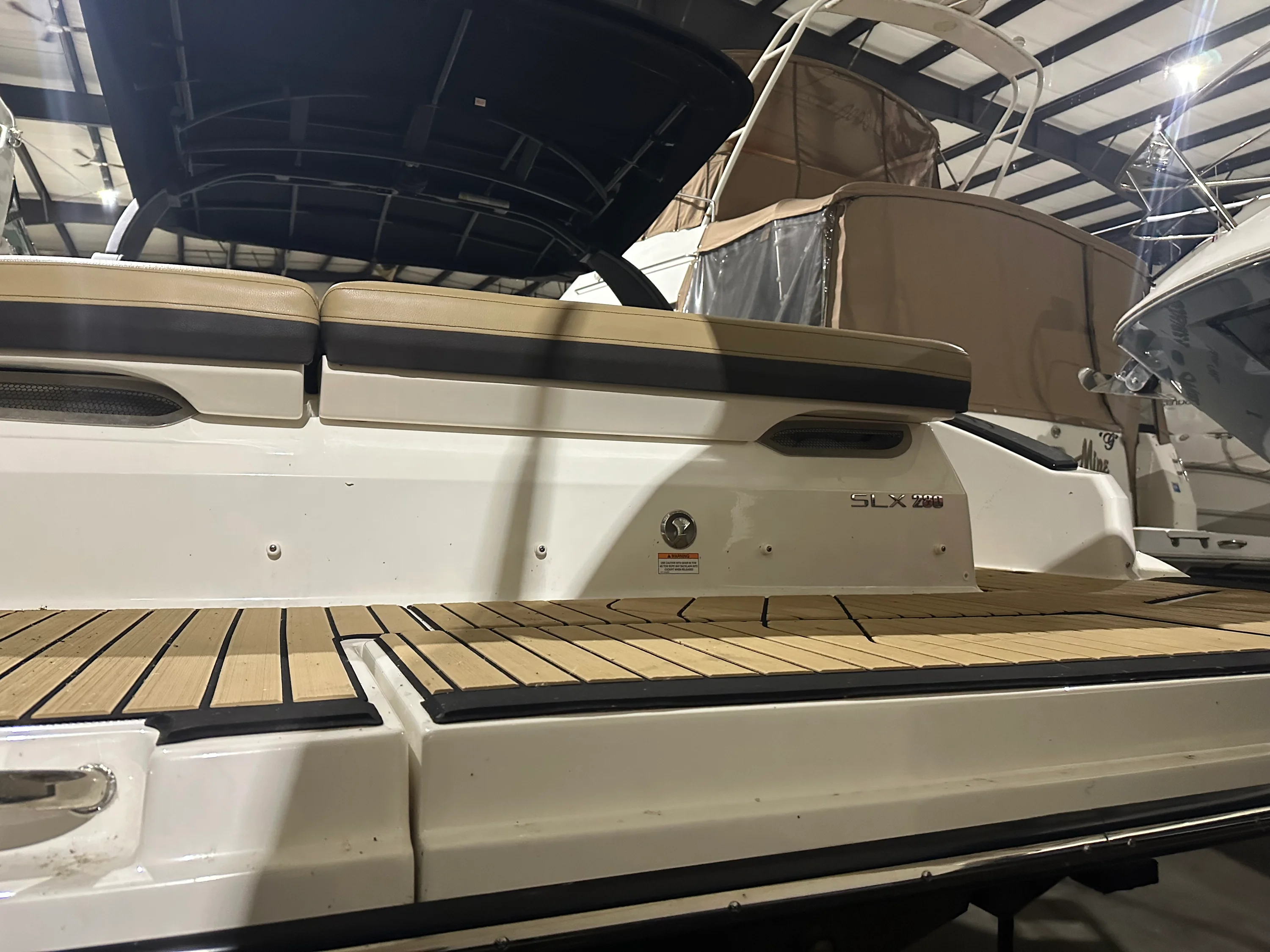 2025 Sea Ray SLX 280 Image Thumbnail #6