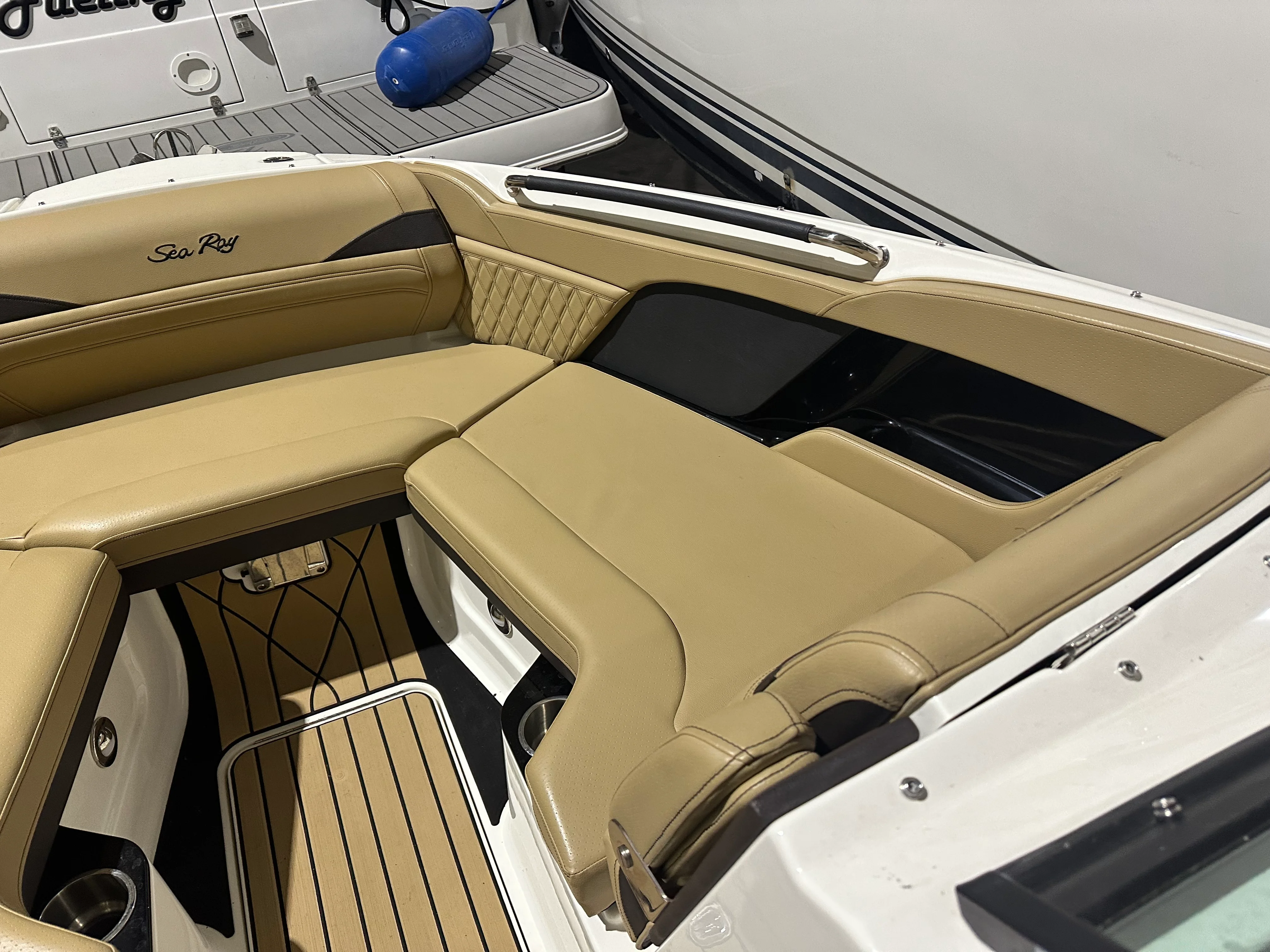 2025 Sea Ray SLX 280 Image Thumbnail #10