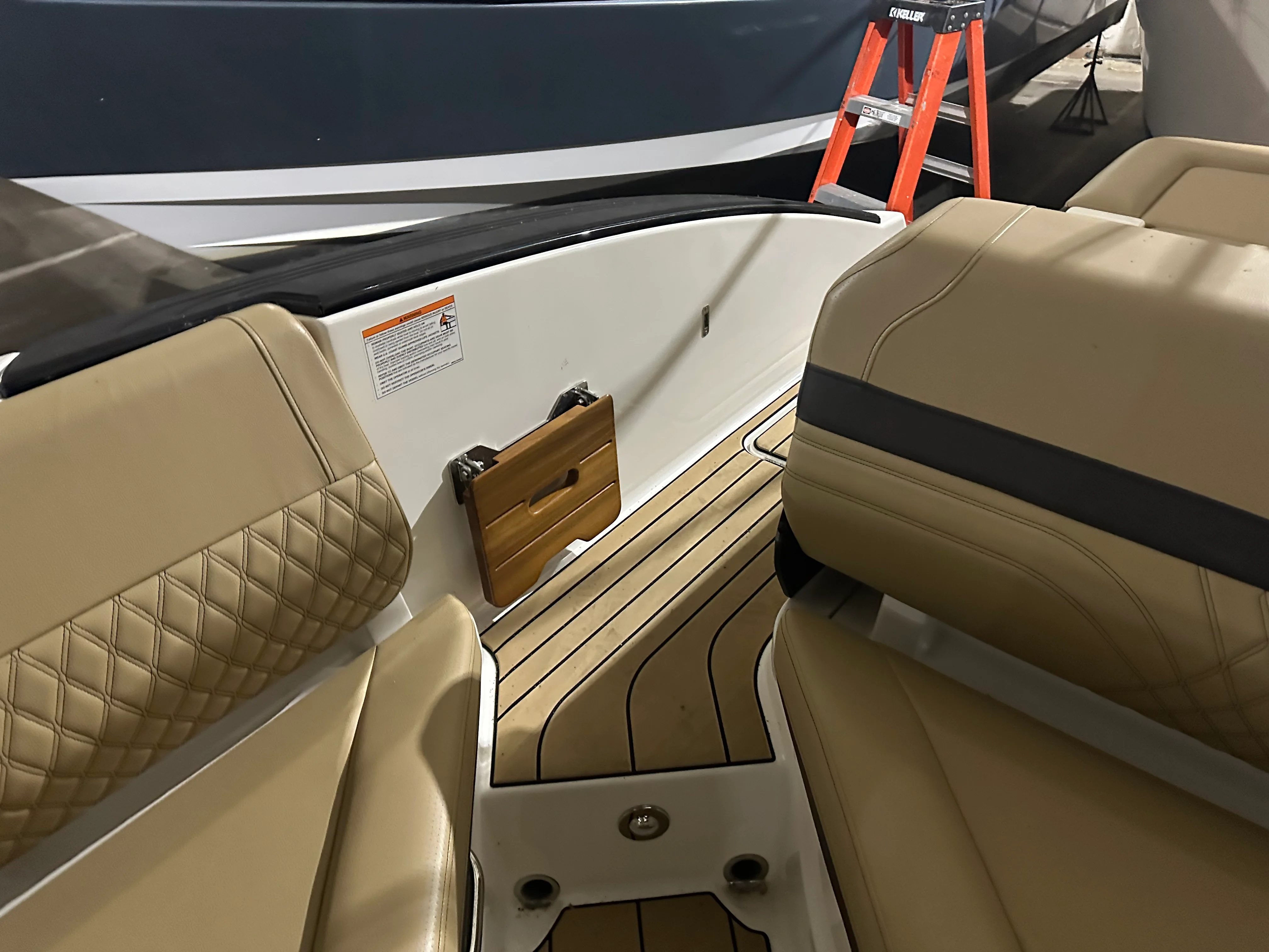 2025 Sea Ray SLX 280 Image Thumbnail #23