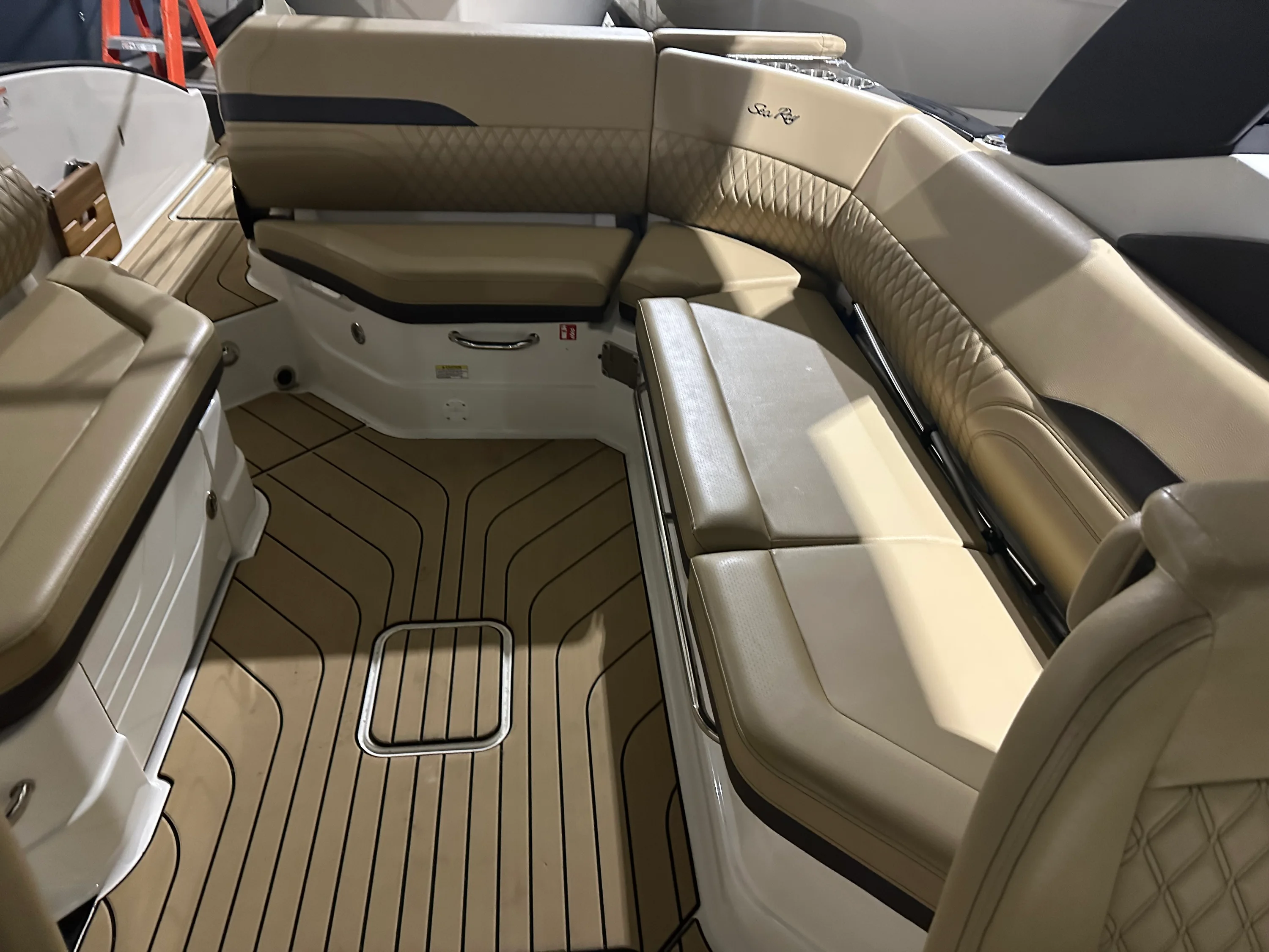 2025 Sea Ray SLX 280 Image Thumbnail #21