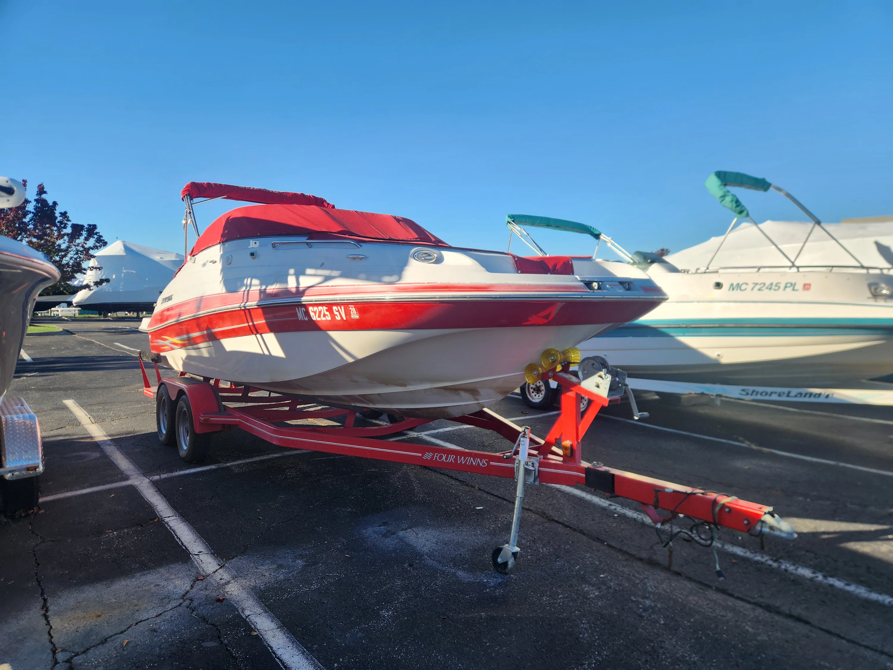 2005 Four Winns 214 FUNSHIP Image Thumbnail #3