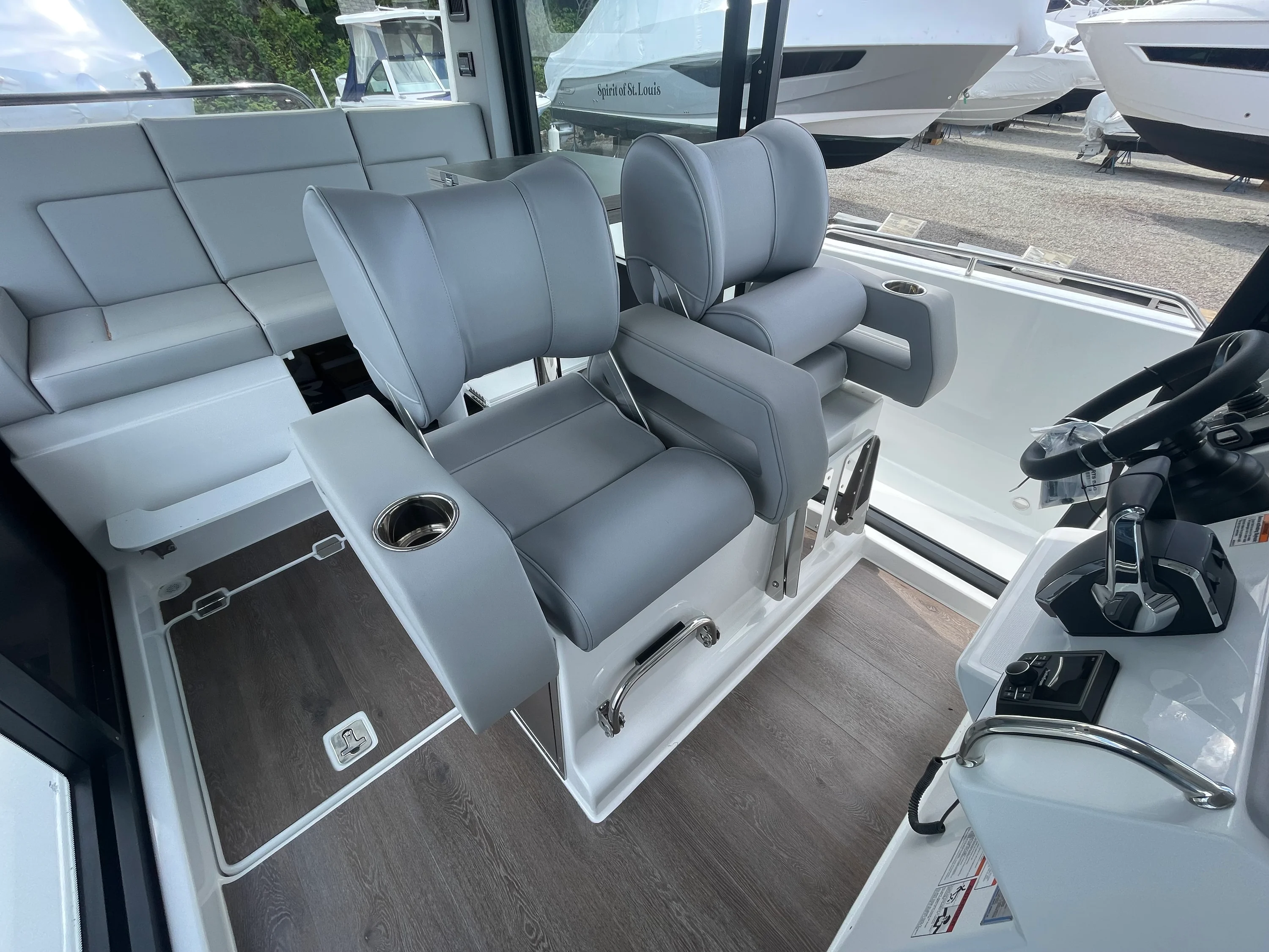 2026 Cruisers Yachts 38 VTR EC Image Thumbnail #6