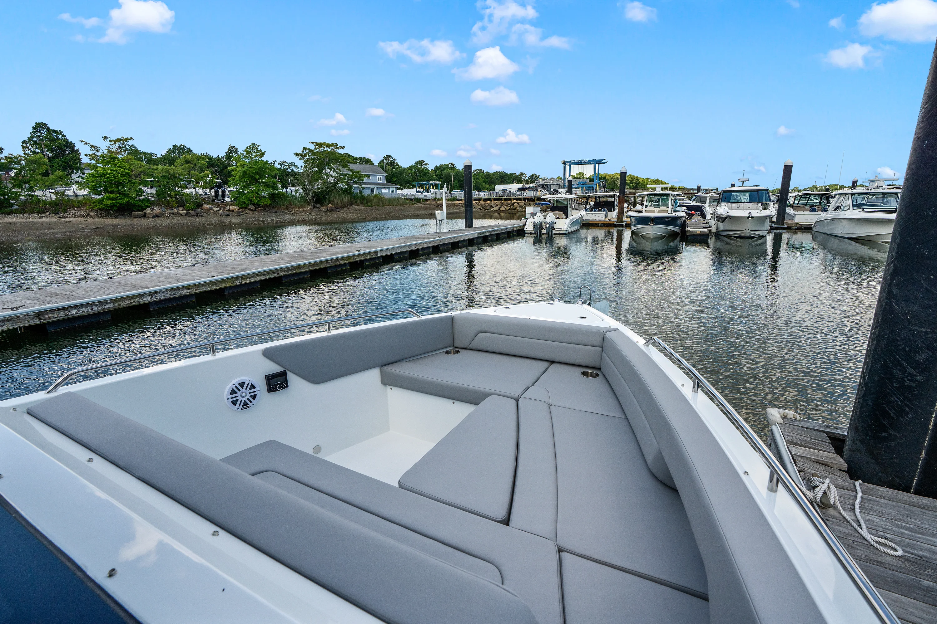 2026 Cruisers Yachts 38 VTR EC Image Thumbnail #36
