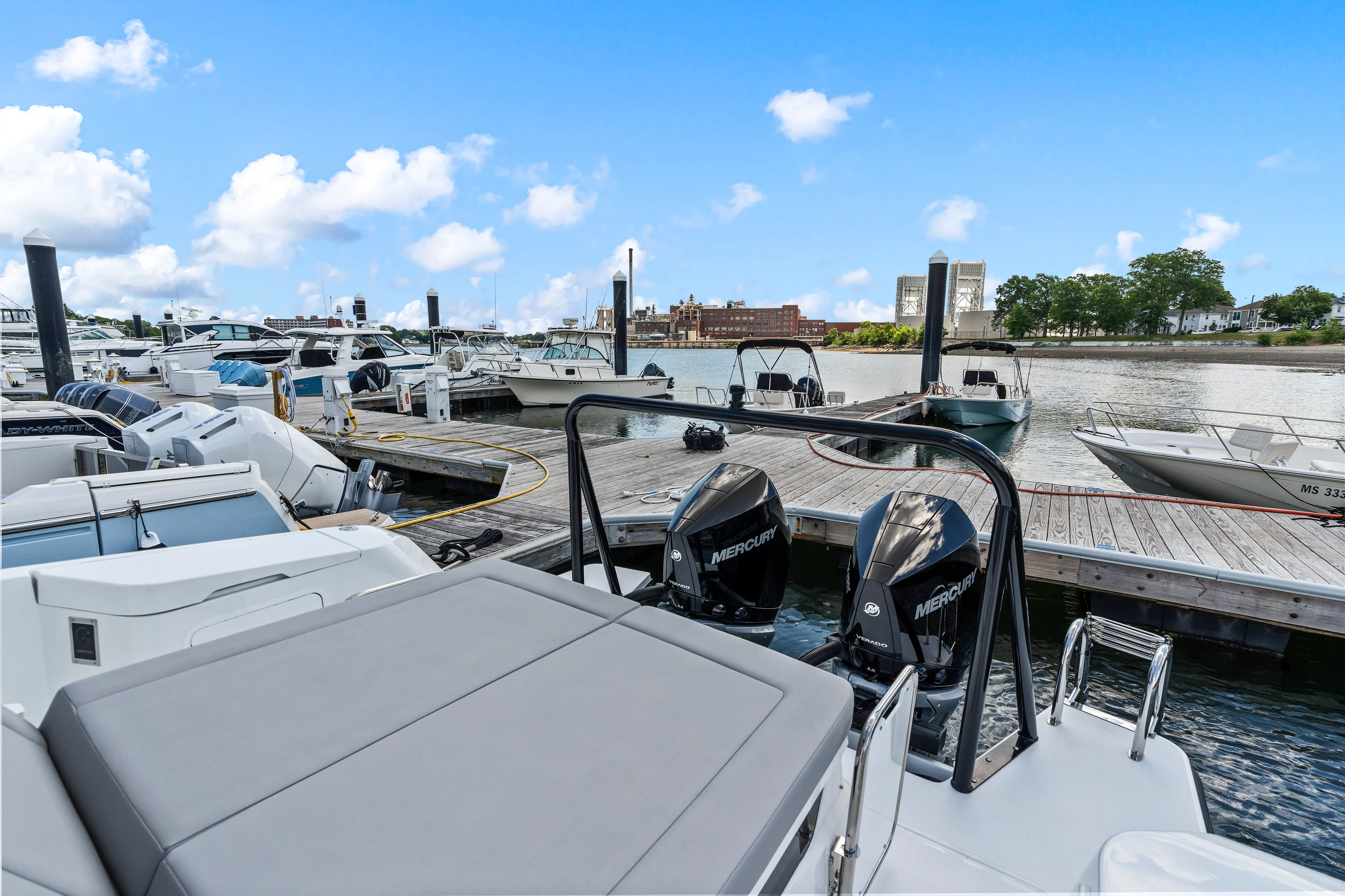 2026 Cruisers Yachts 38 VTR EC Image Thumbnail #11