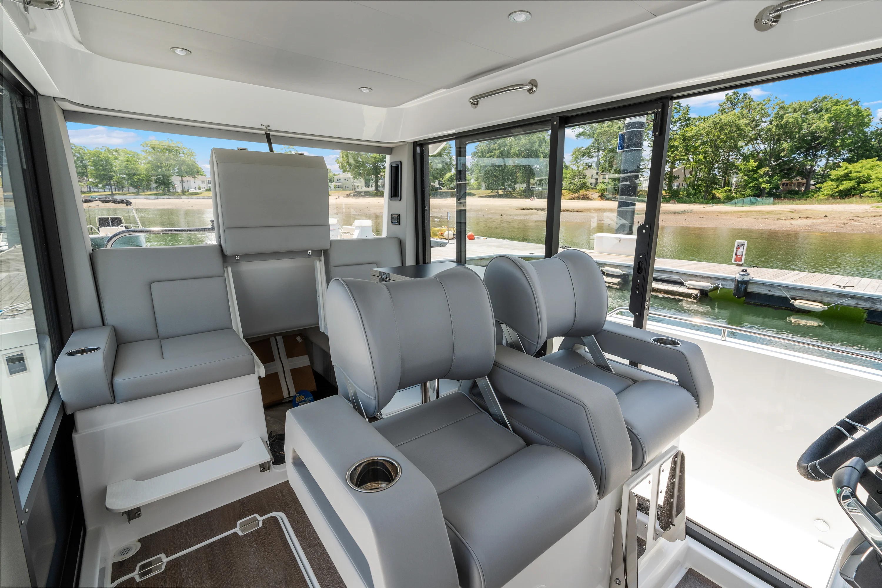 2026 Cruisers Yachts 38 VTR EC Image Thumbnail #16