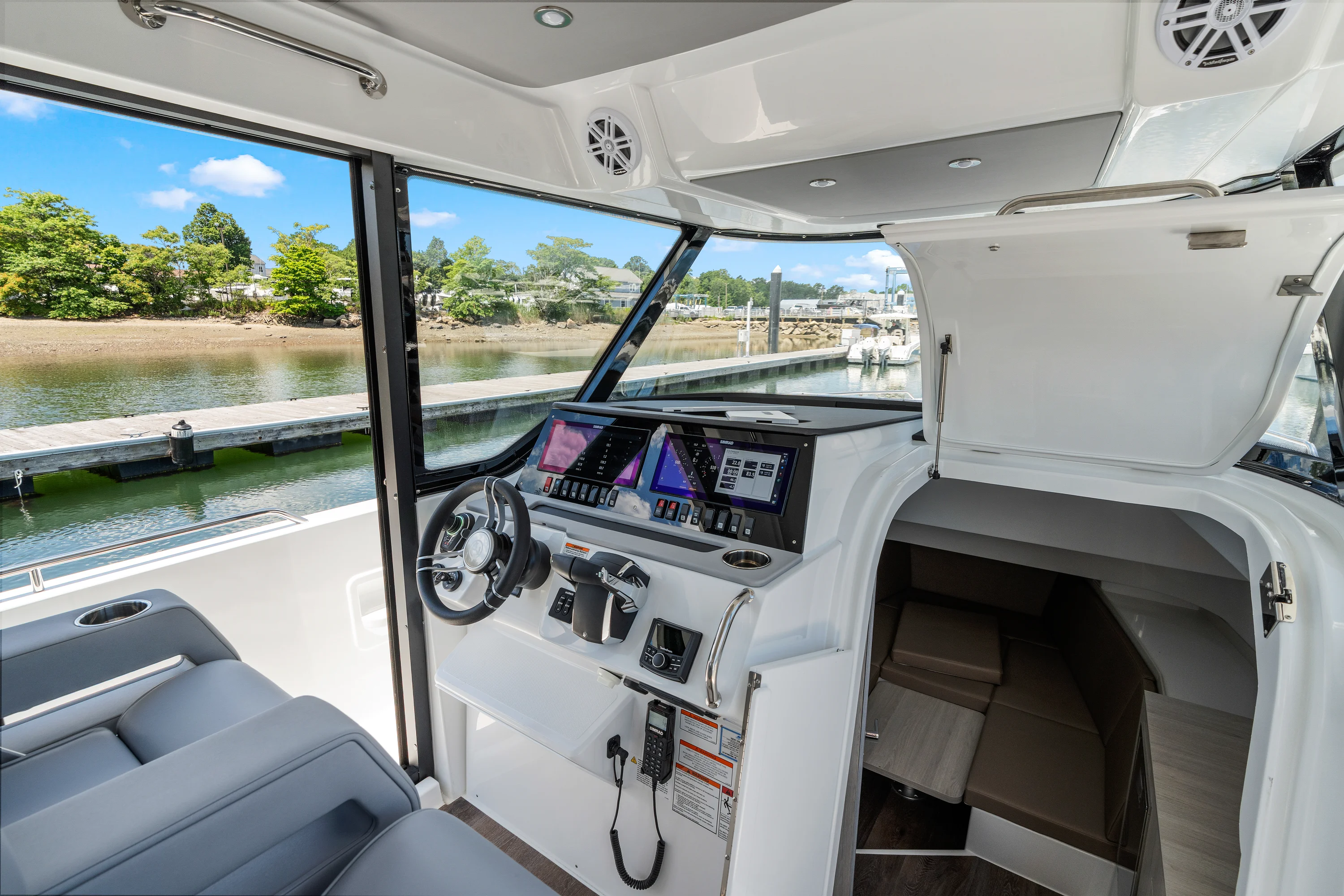 2026 Cruisers Yachts 38 VTR EC Image Thumbnail #25