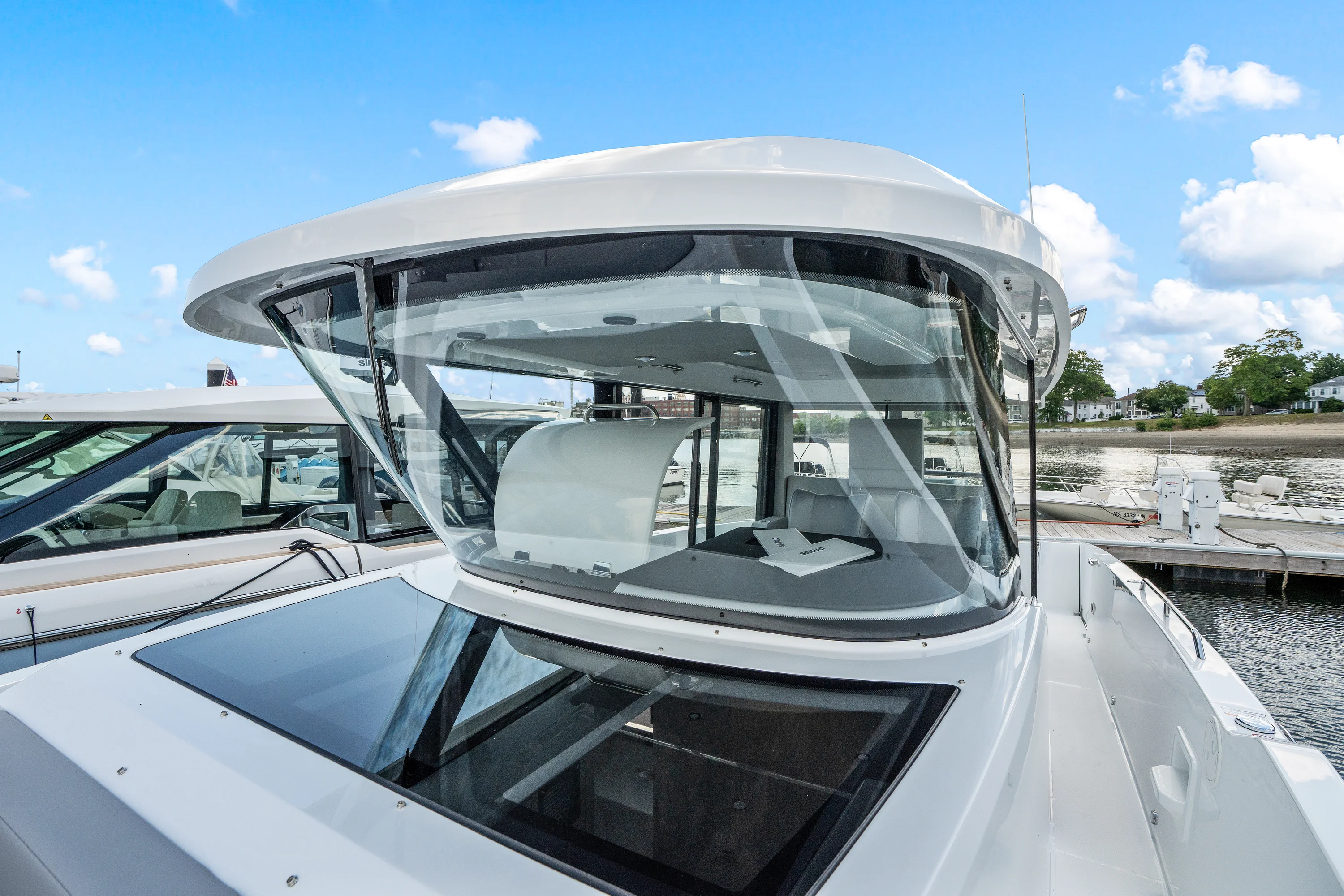 2026 Cruisers Yachts 38 VTR EC Image Thumbnail #35