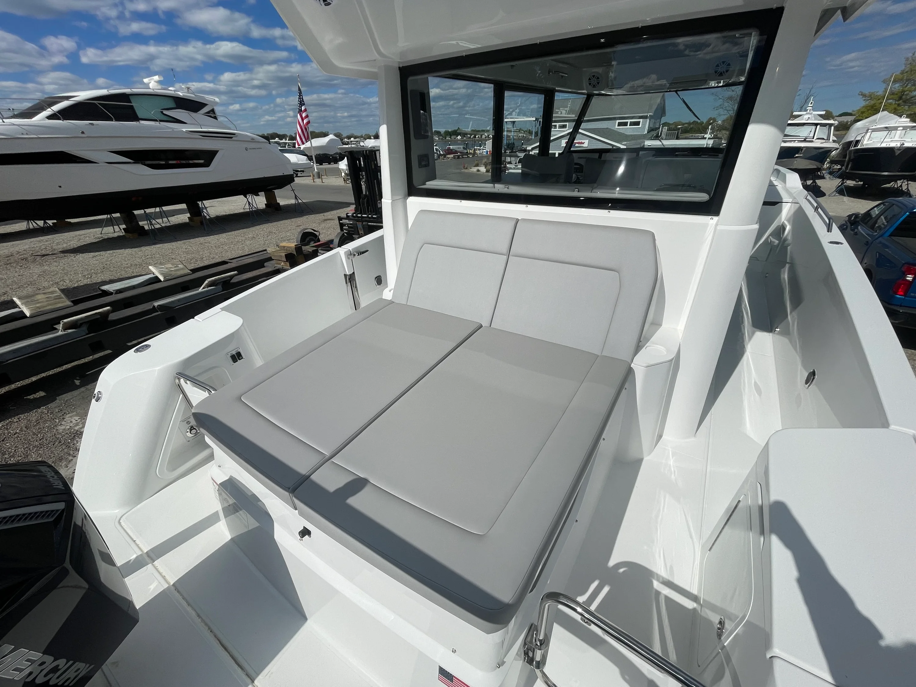 2026 Cruisers Yachts 38 VTR EC Image Thumbnail #2