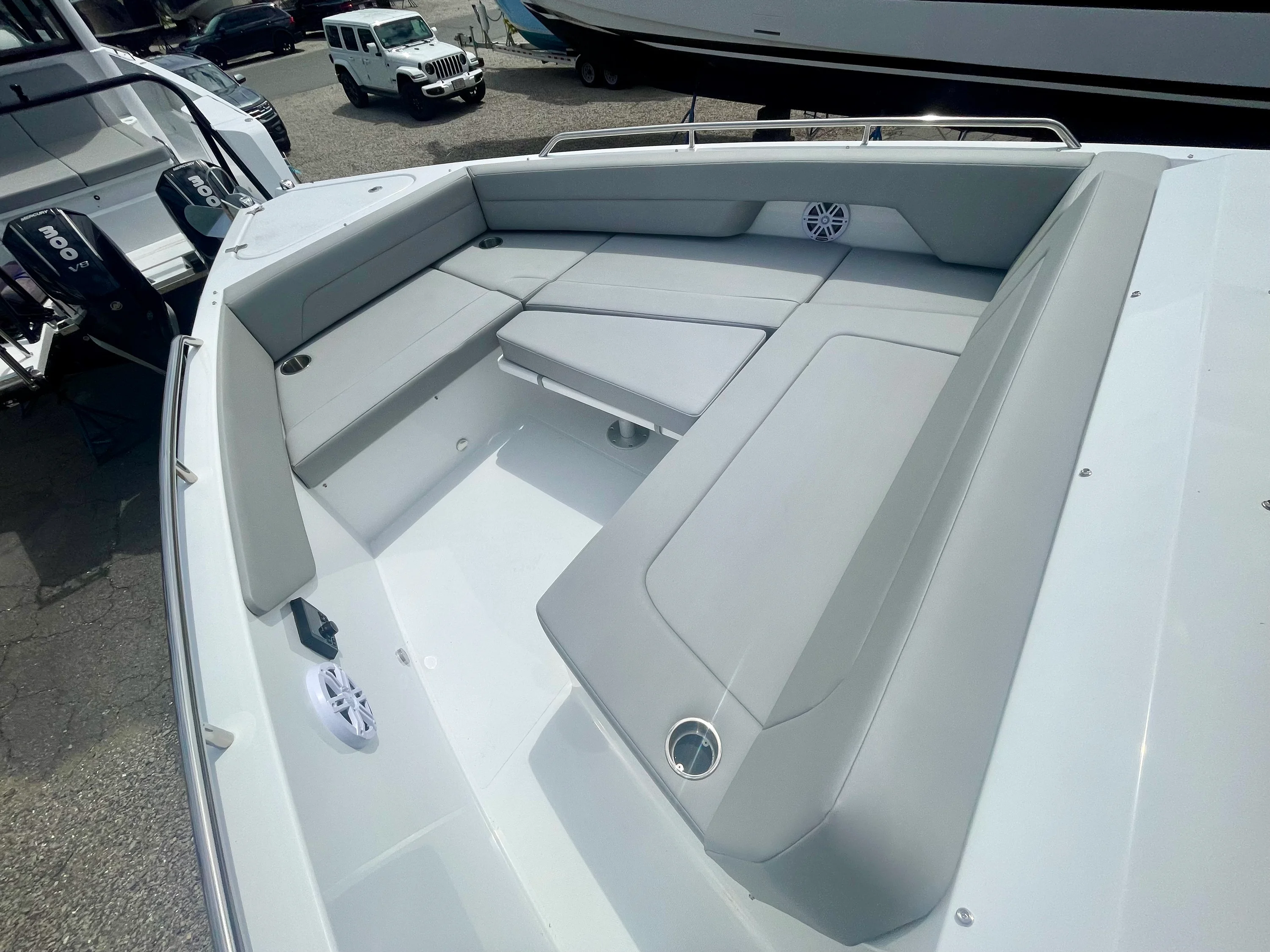 2026 Cruisers Yachts 38 VTR Image Thumbnail #15