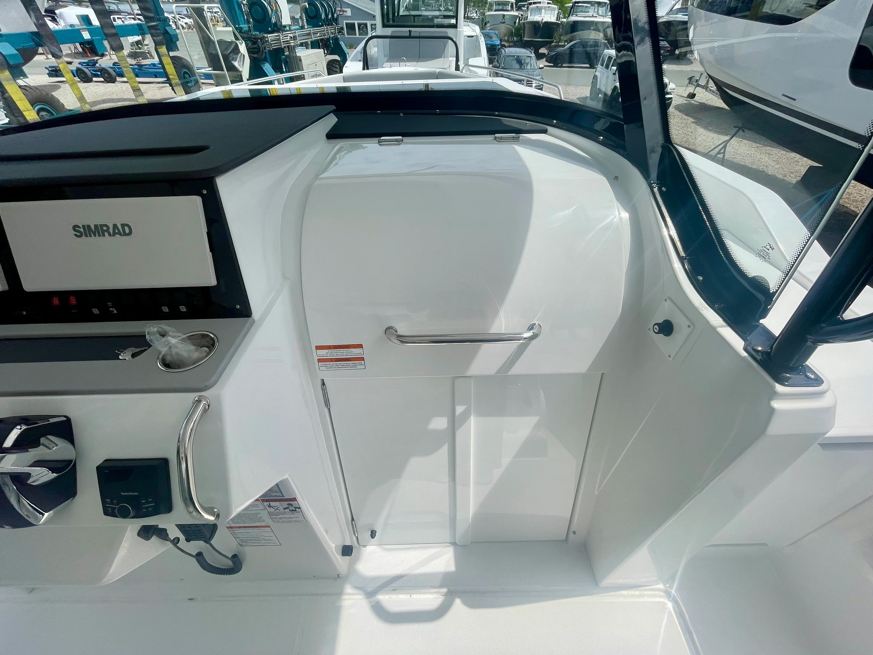 2026 Cruisers Yachts 38 VTR Image Thumbnail #11