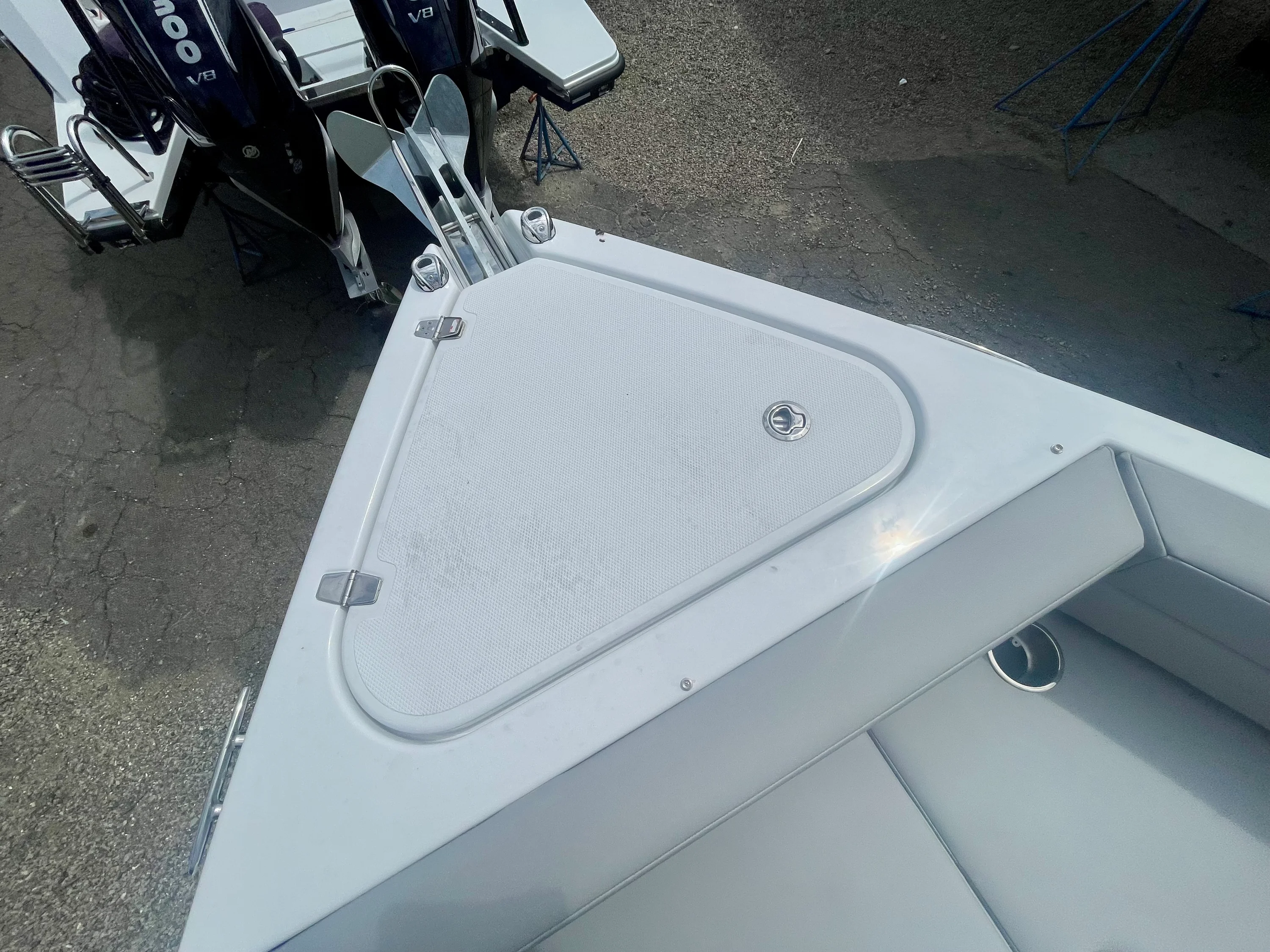 2026 Cruisers Yachts 38 VTR Image Thumbnail #17