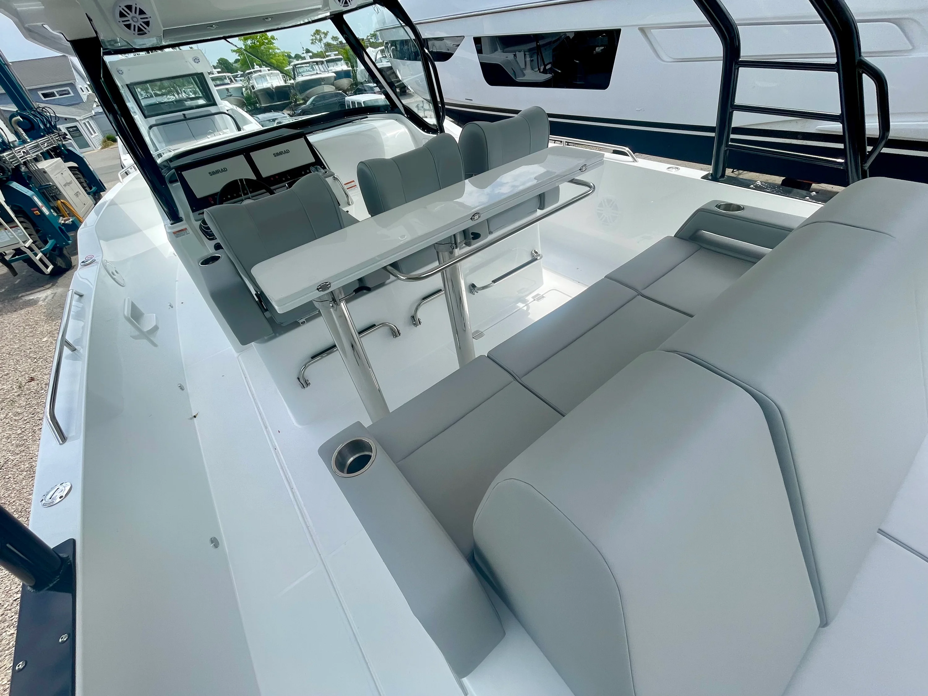 2026 Cruisers Yachts 38 VTR Image Thumbnail #6