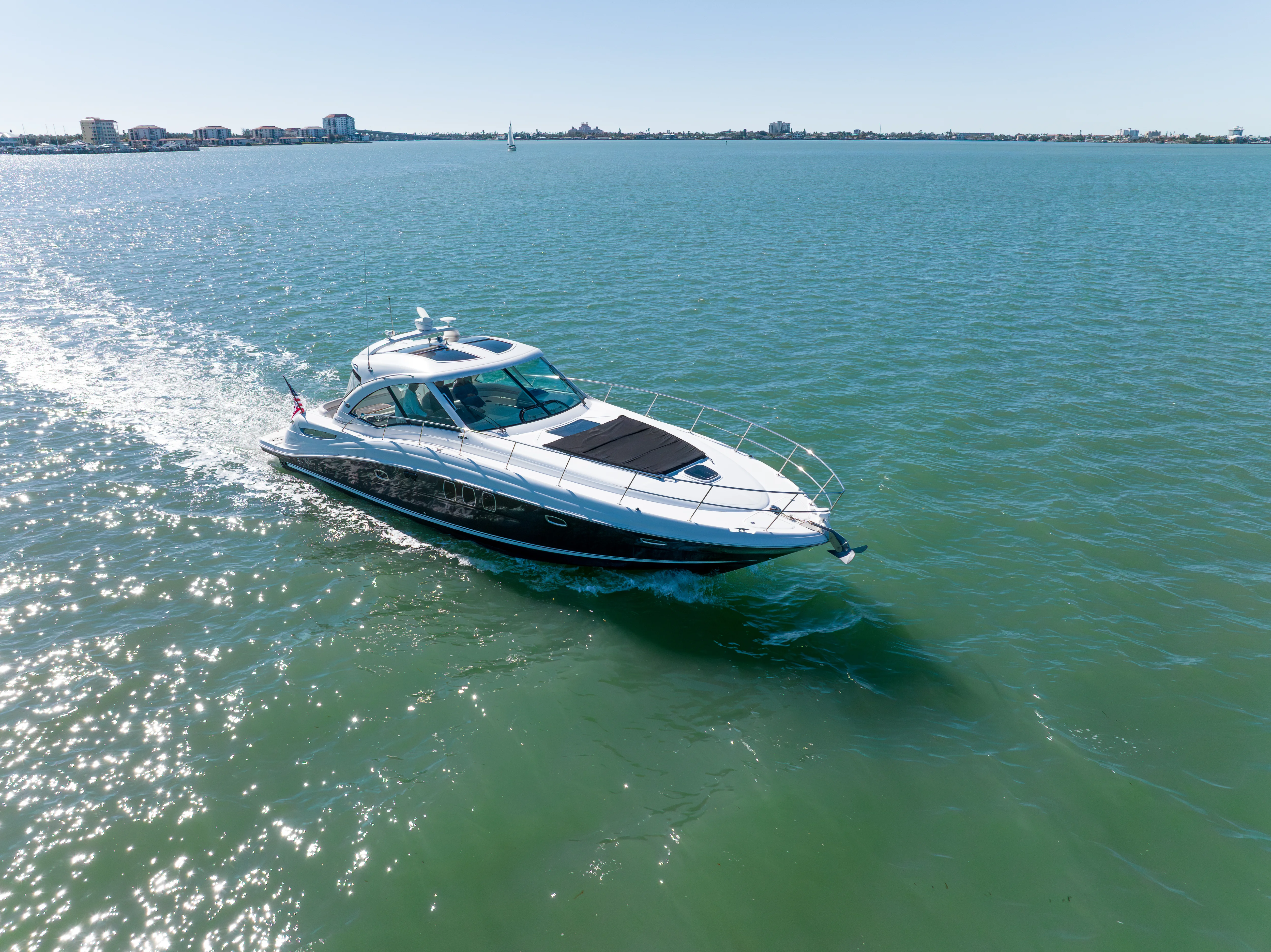 2010 Sea Ray 50 SUNDANCER Image Thumbnail #3