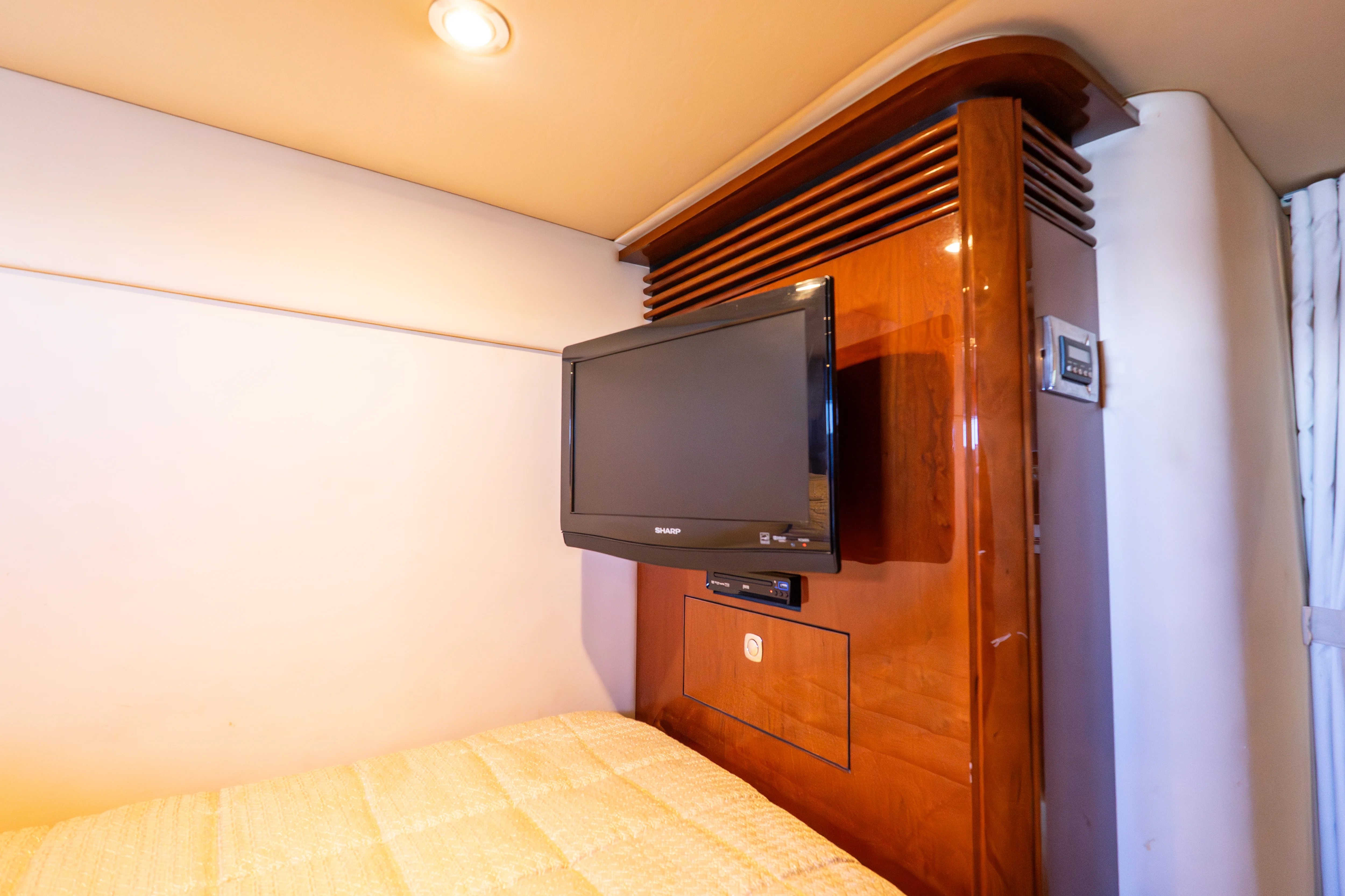 2010 Sea Ray 50 SUNDANCER Image Thumbnail #20