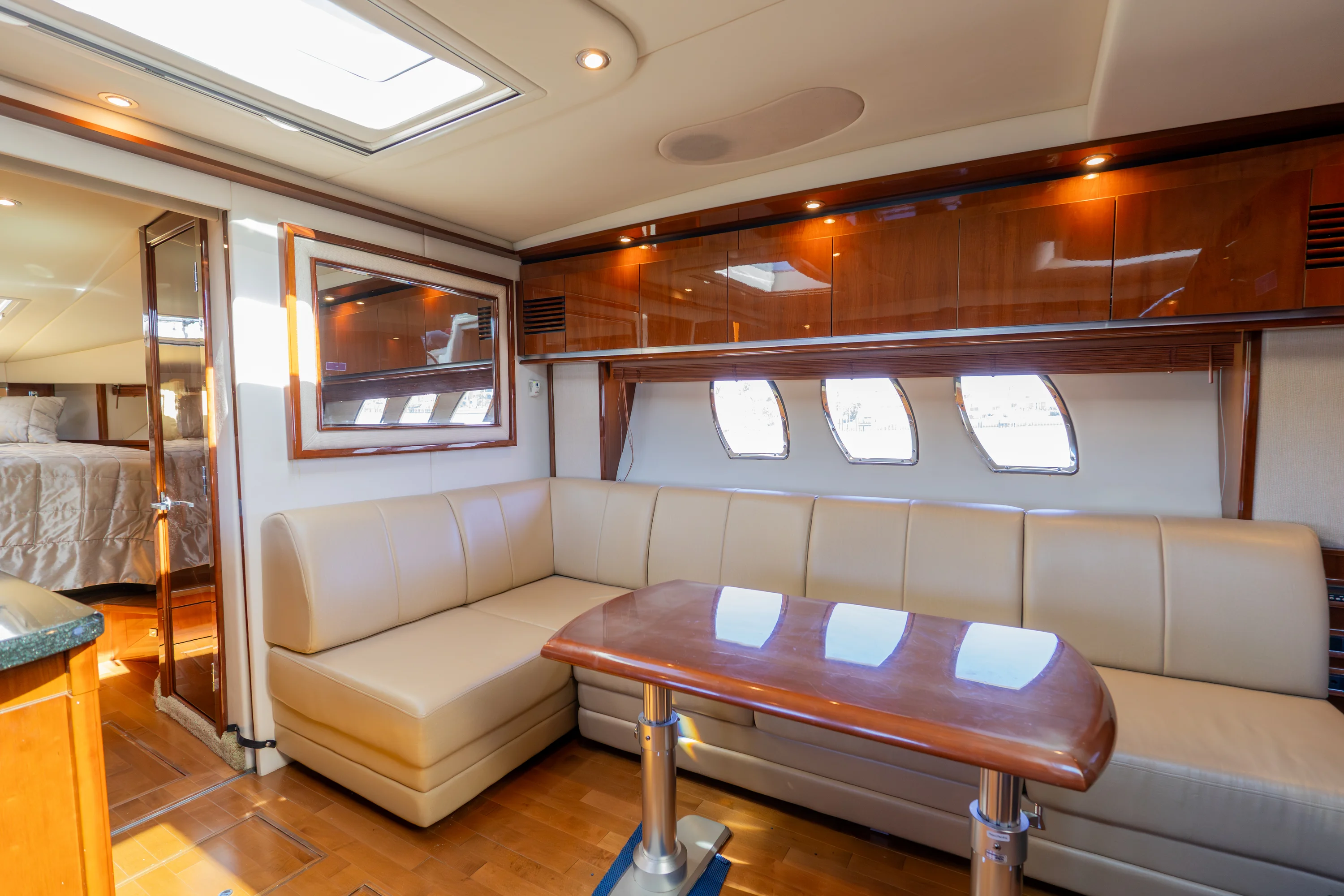 2010 Sea Ray 50 SUNDANCER Image Thumbnail #13