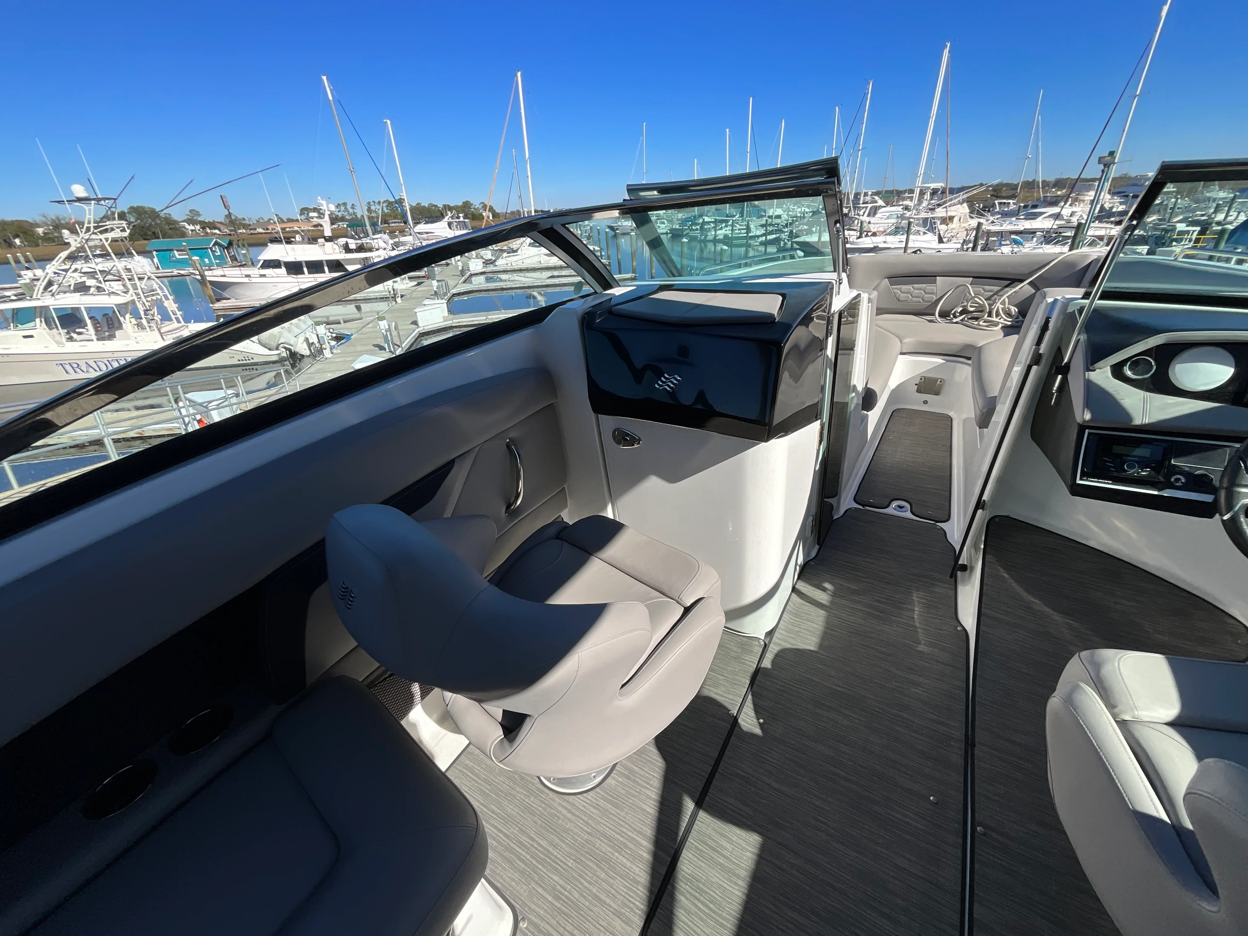 2023 Four Winns HD 8 Image Thumbnail #57