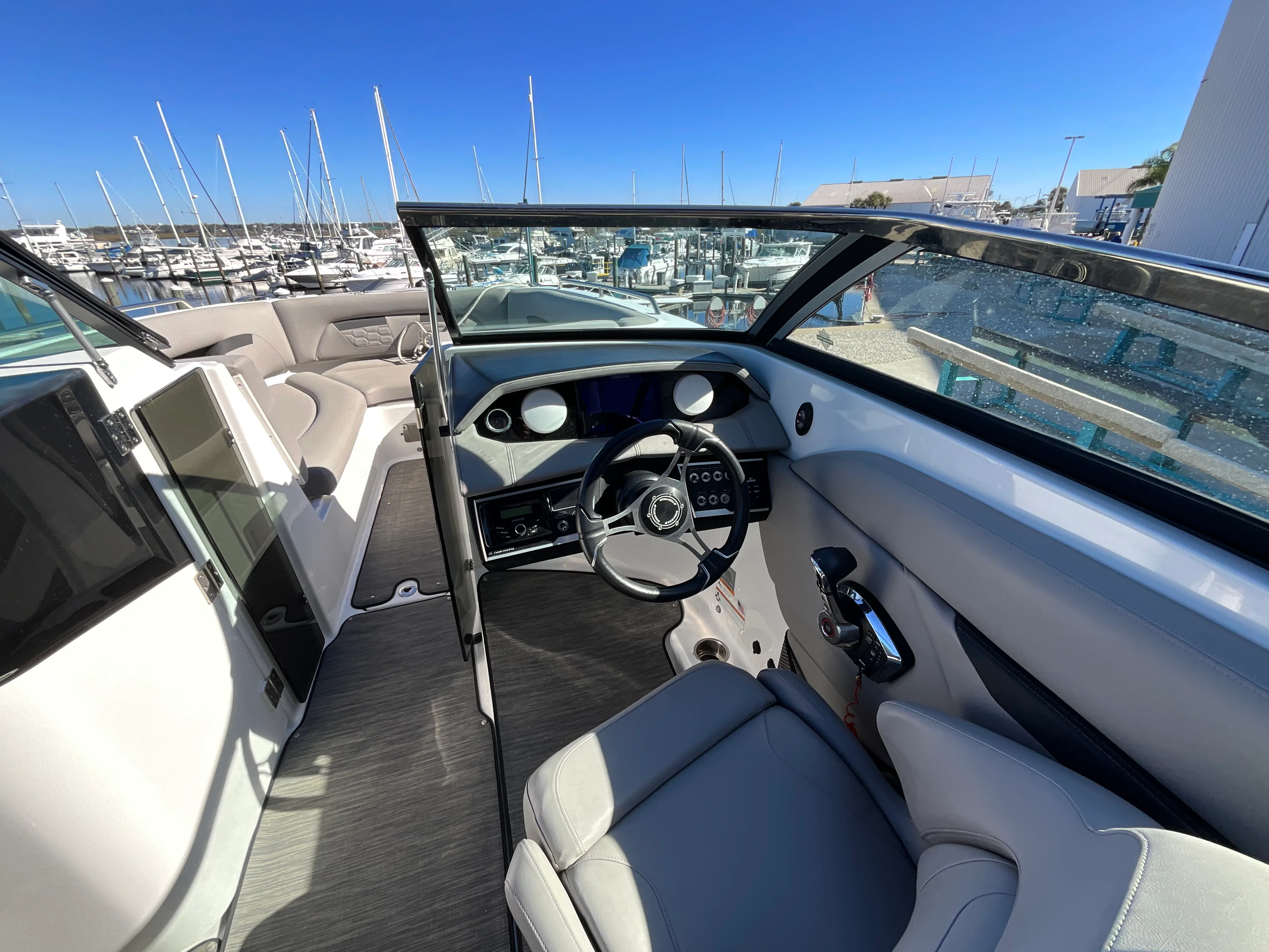 2023 Four Winns HD 8 Image Thumbnail #26