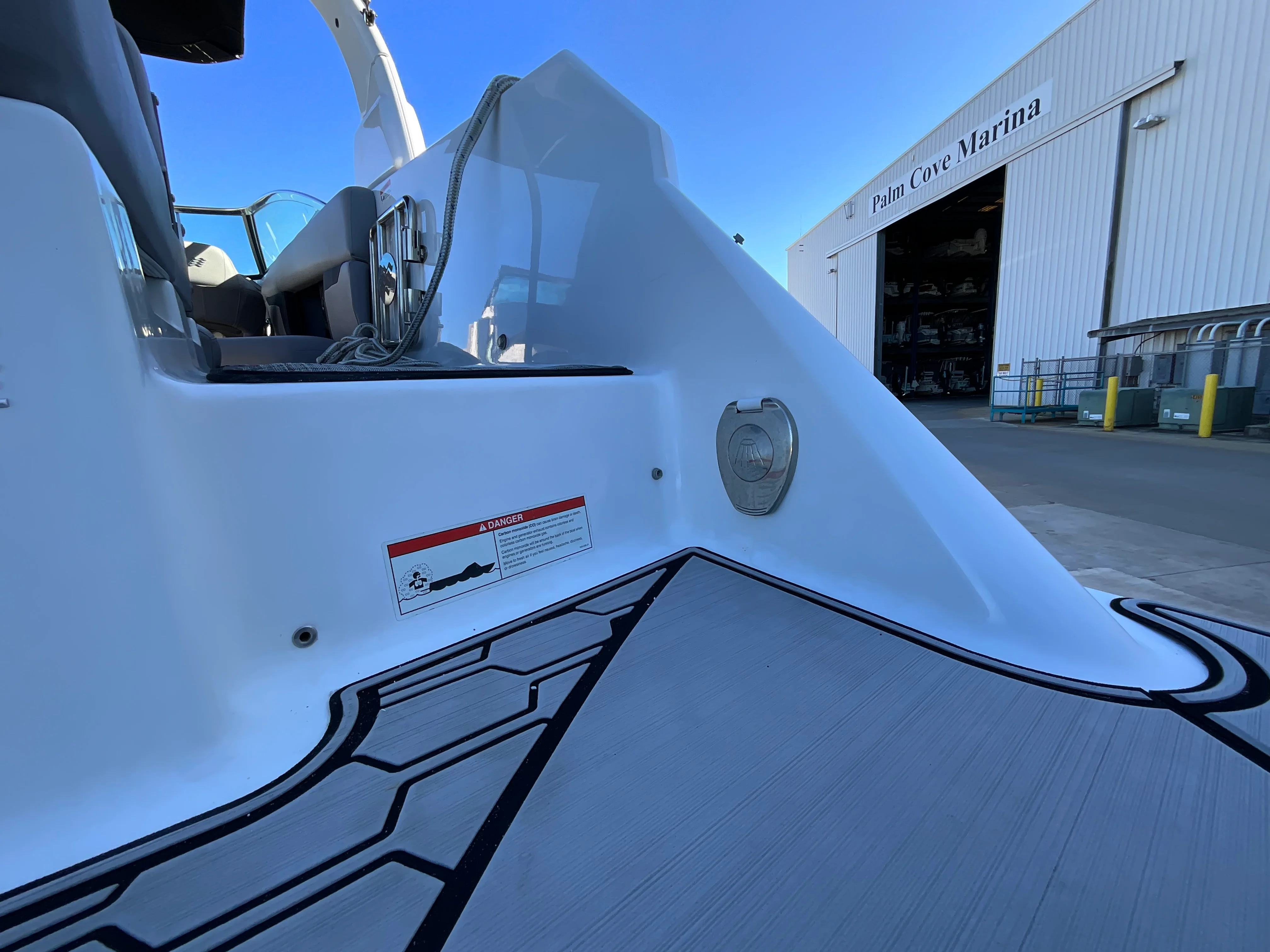 2023 Four Winns HD 8 Image Thumbnail #15