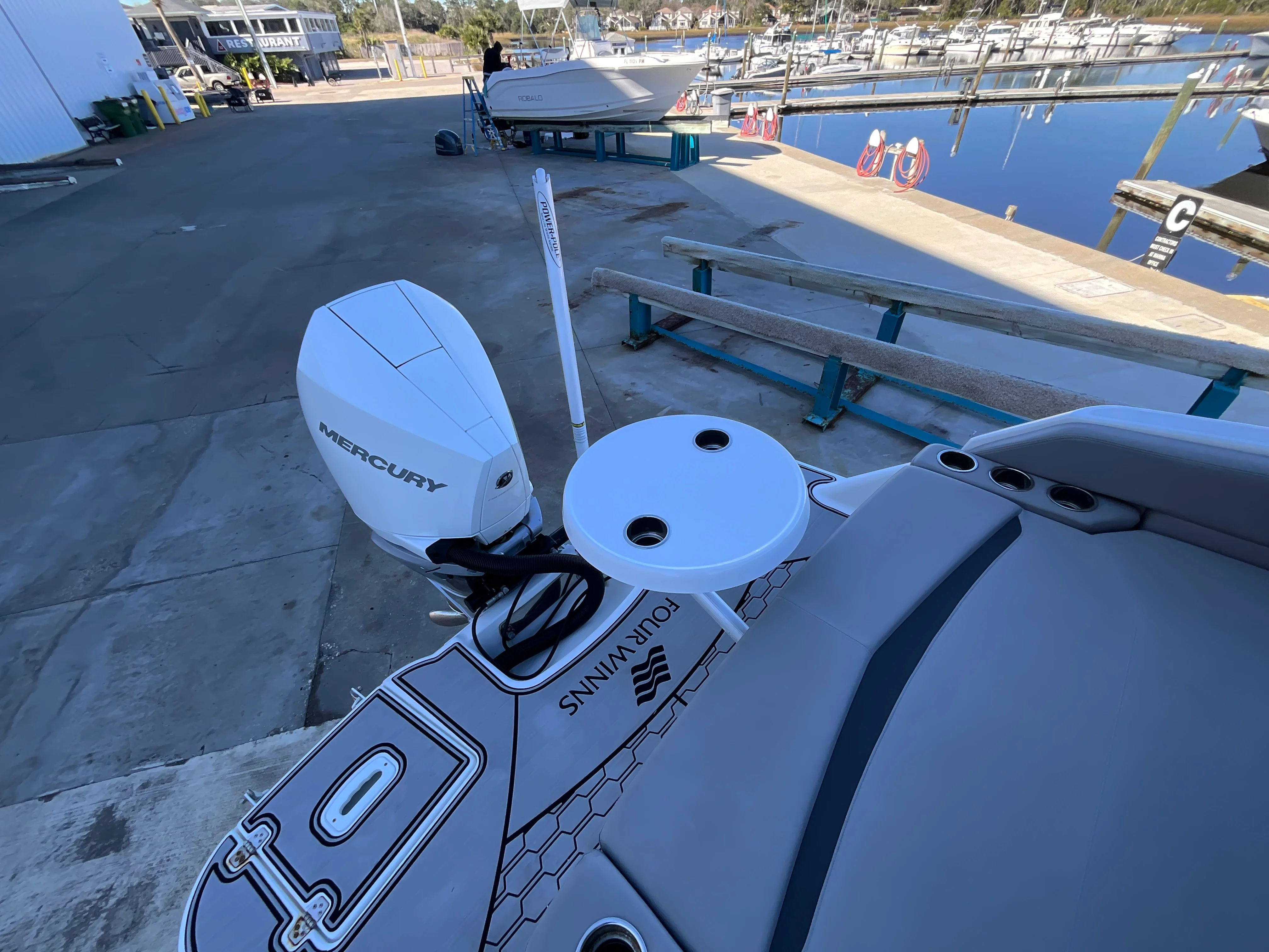 2023 Four Winns HD 8 Image Thumbnail #16