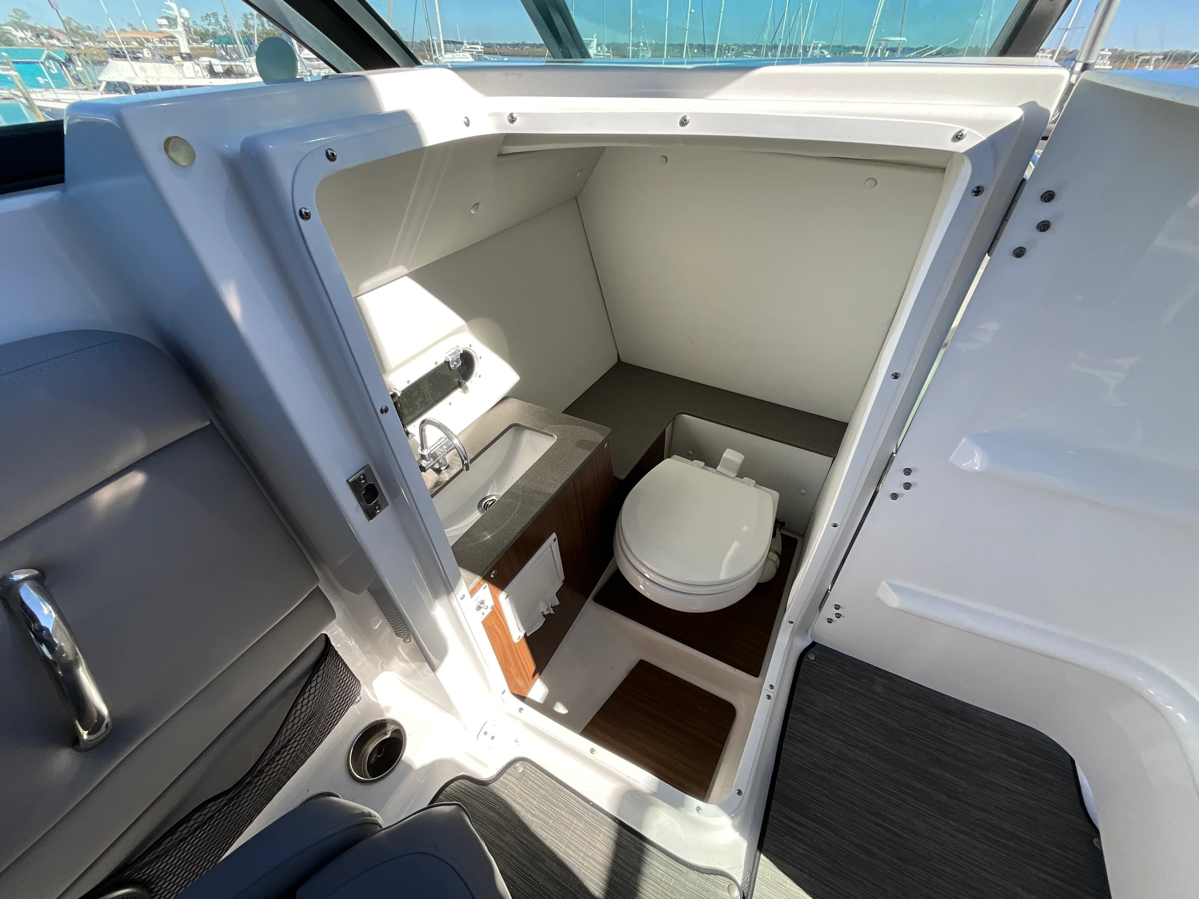 2023 Four Winns HD 8 Image Thumbnail #51