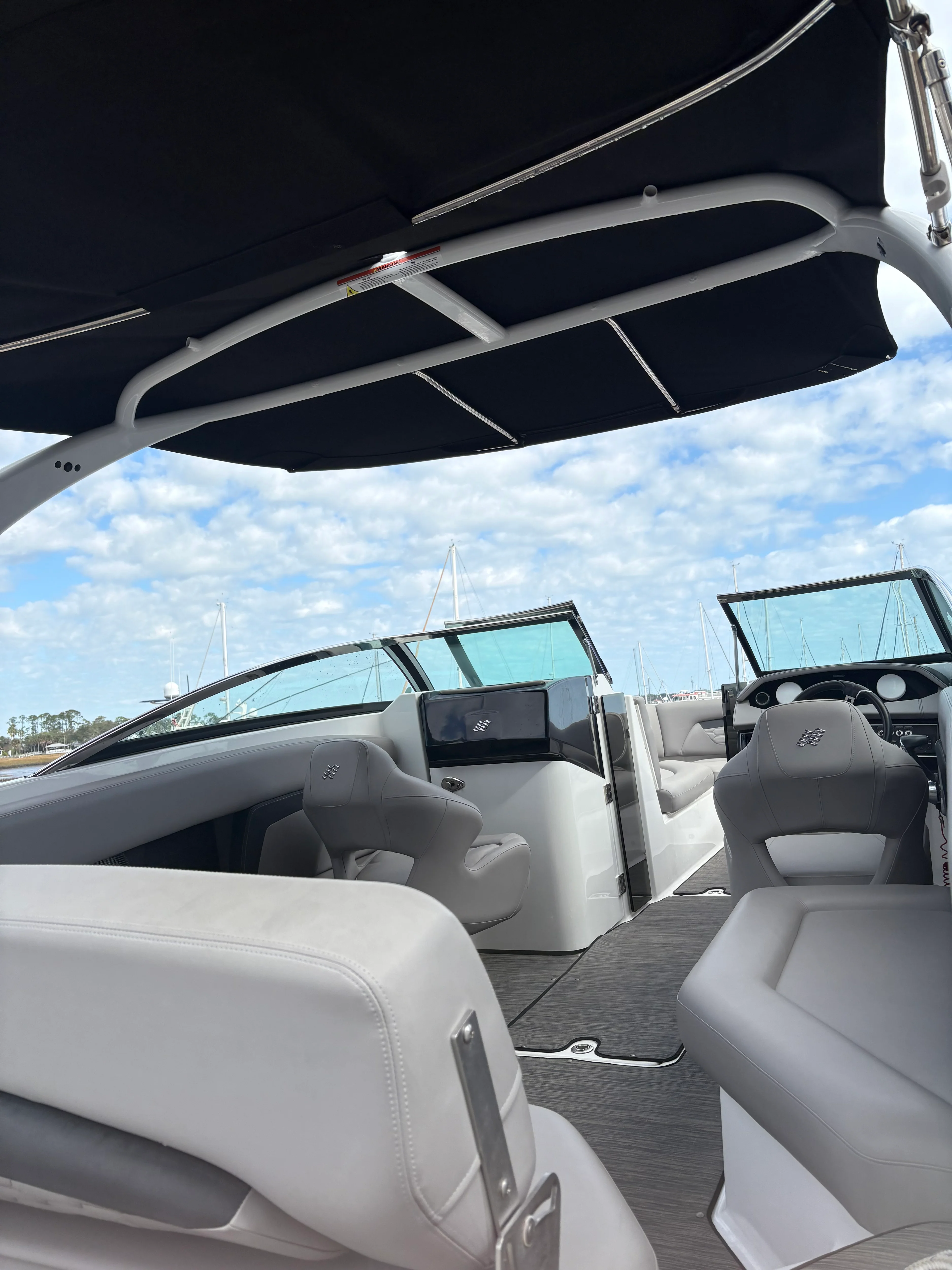 2023 Four Winns HD 8 Image Thumbnail #4