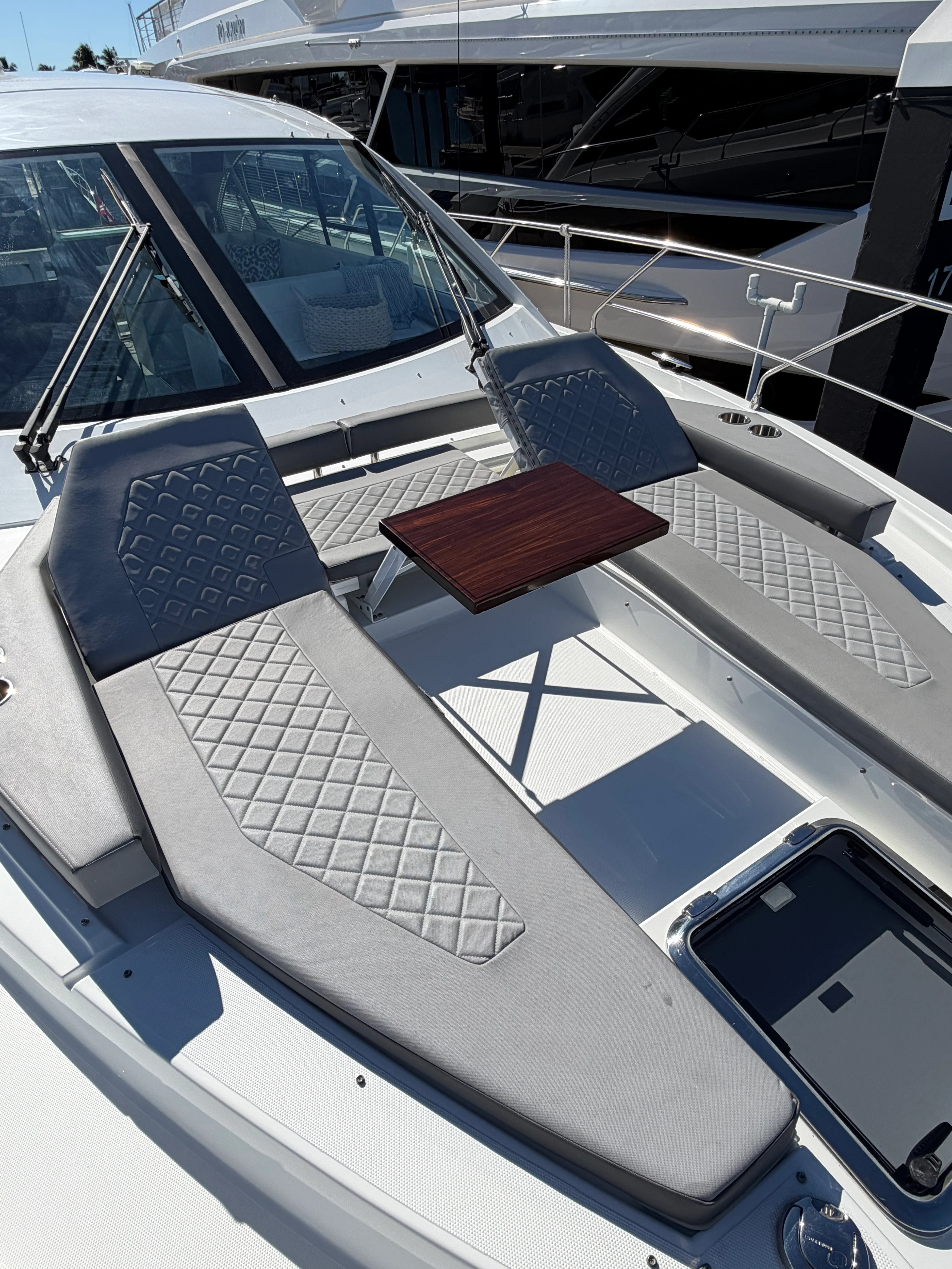 2020 Cruisers Yachts 50 CANTIUS Image Thumbnail #7