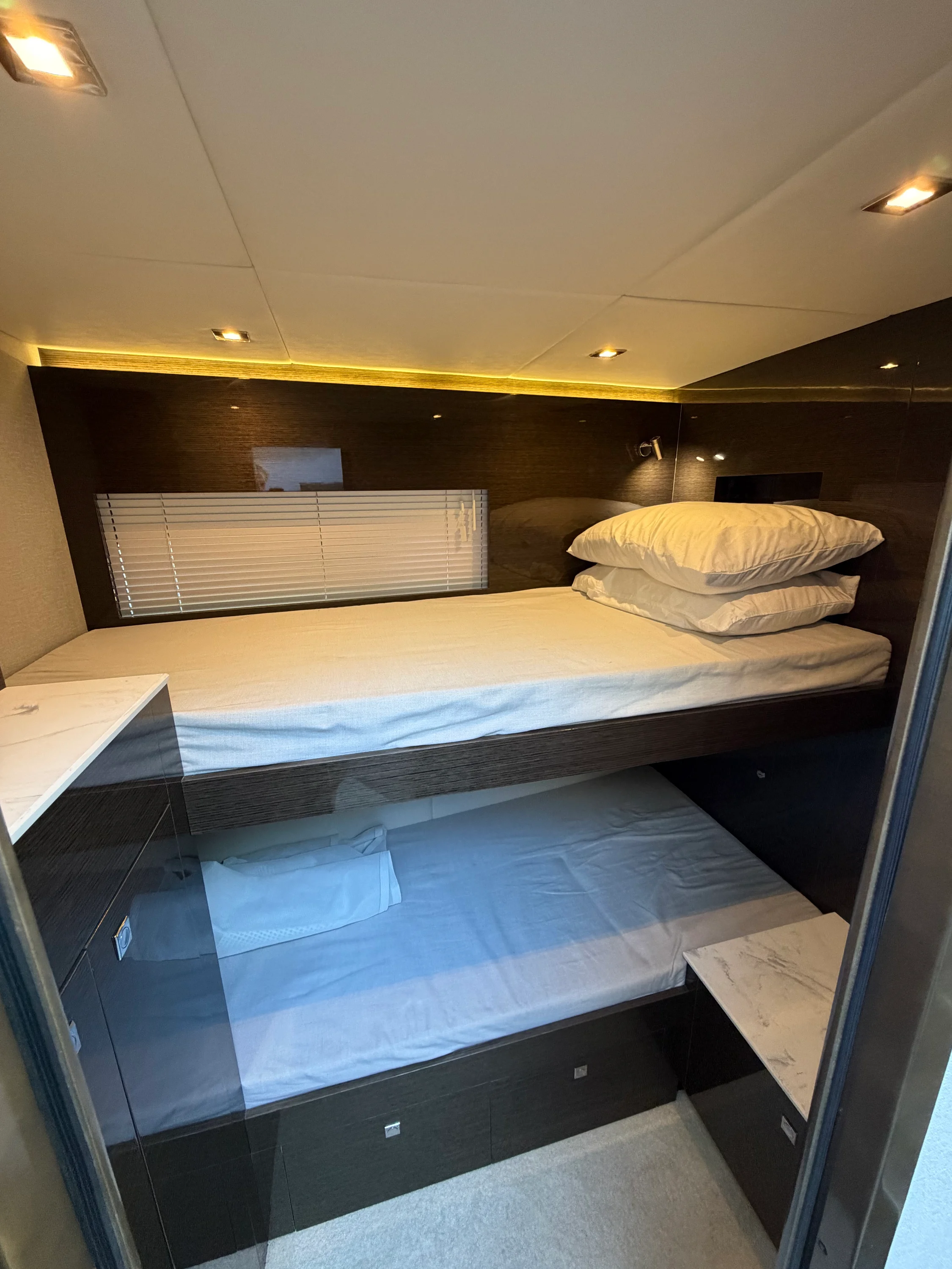 2020 Cruisers Yachts 50 CANTIUS Image Thumbnail #13