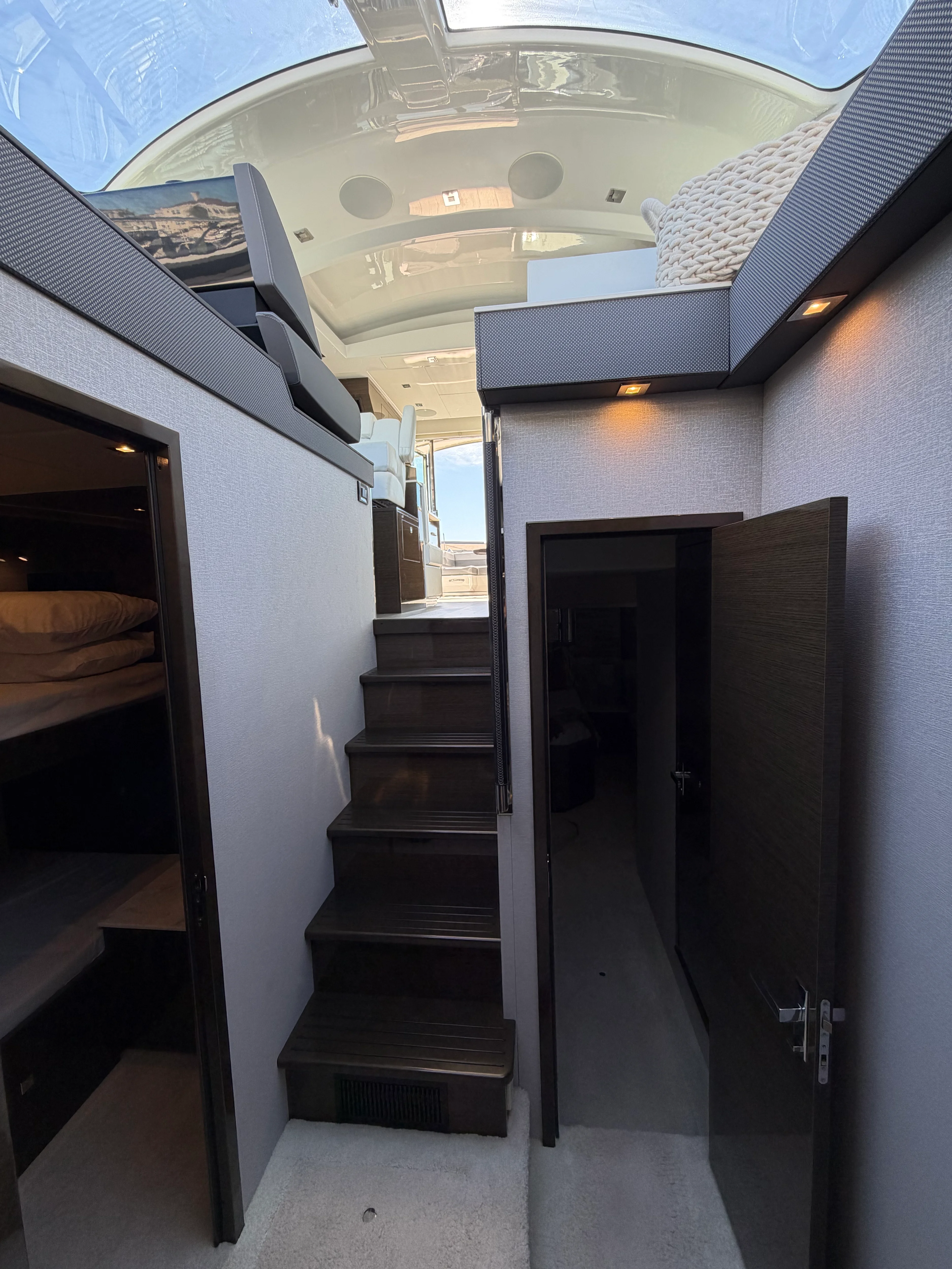 2020 Cruisers Yachts 50 CANTIUS Image Thumbnail #18