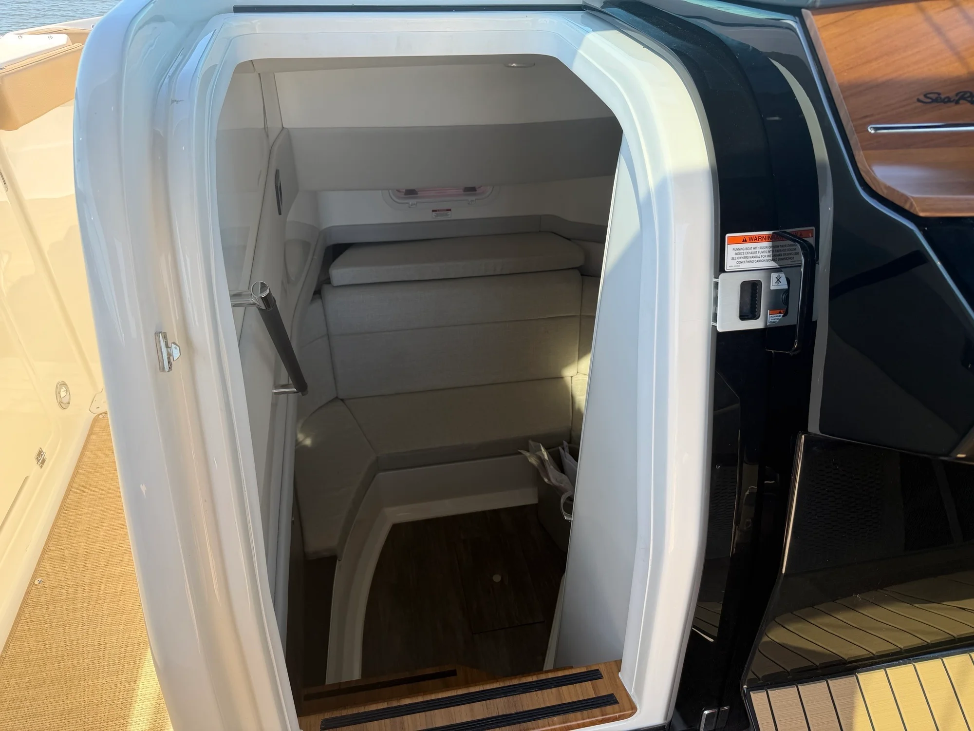 2026 Sea Ray SLX 360 OUTBOARD Image Thumbnail #9