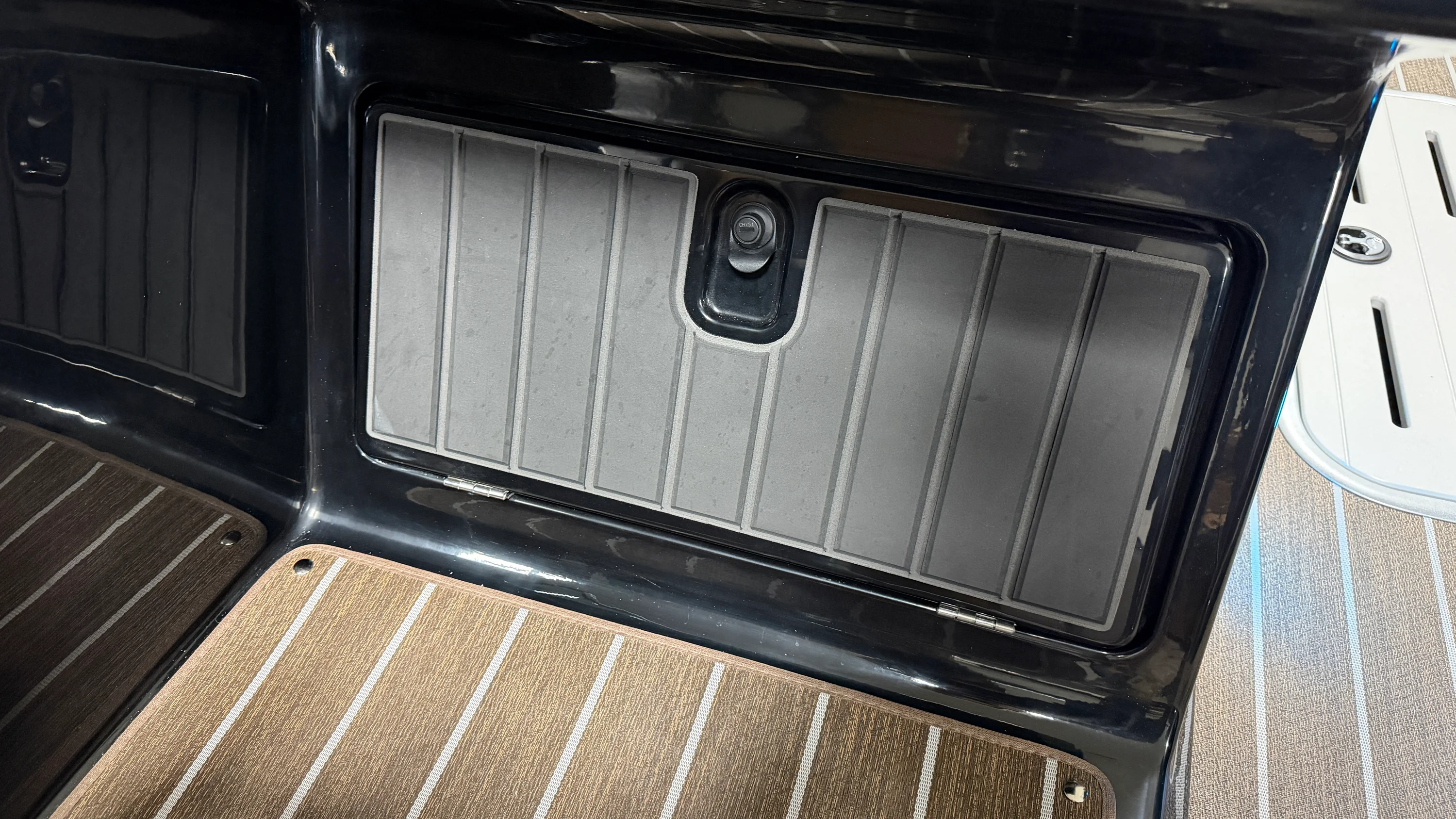 2026 Premier 250SOLARIS Image Thumbnail #47