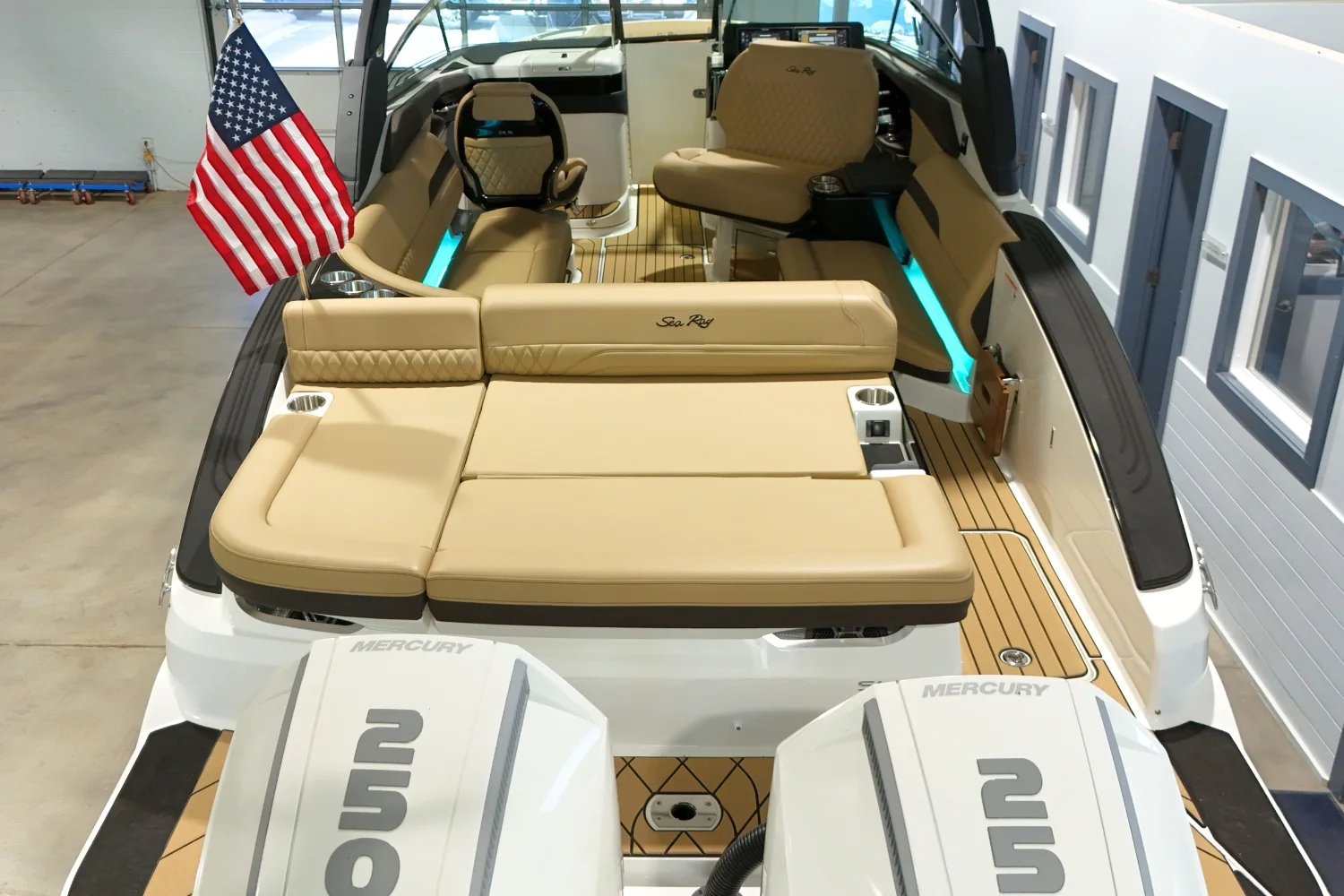 2026 Sea Ray SLX 280 Outboard Image Thumbnail #7