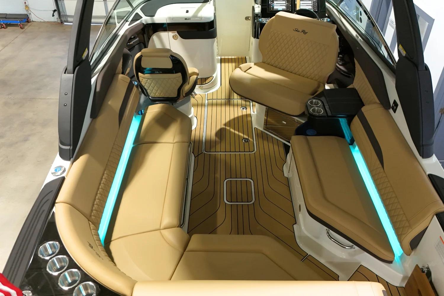 2026 Sea Ray SLX 280 Outboard Image Thumbnail #12