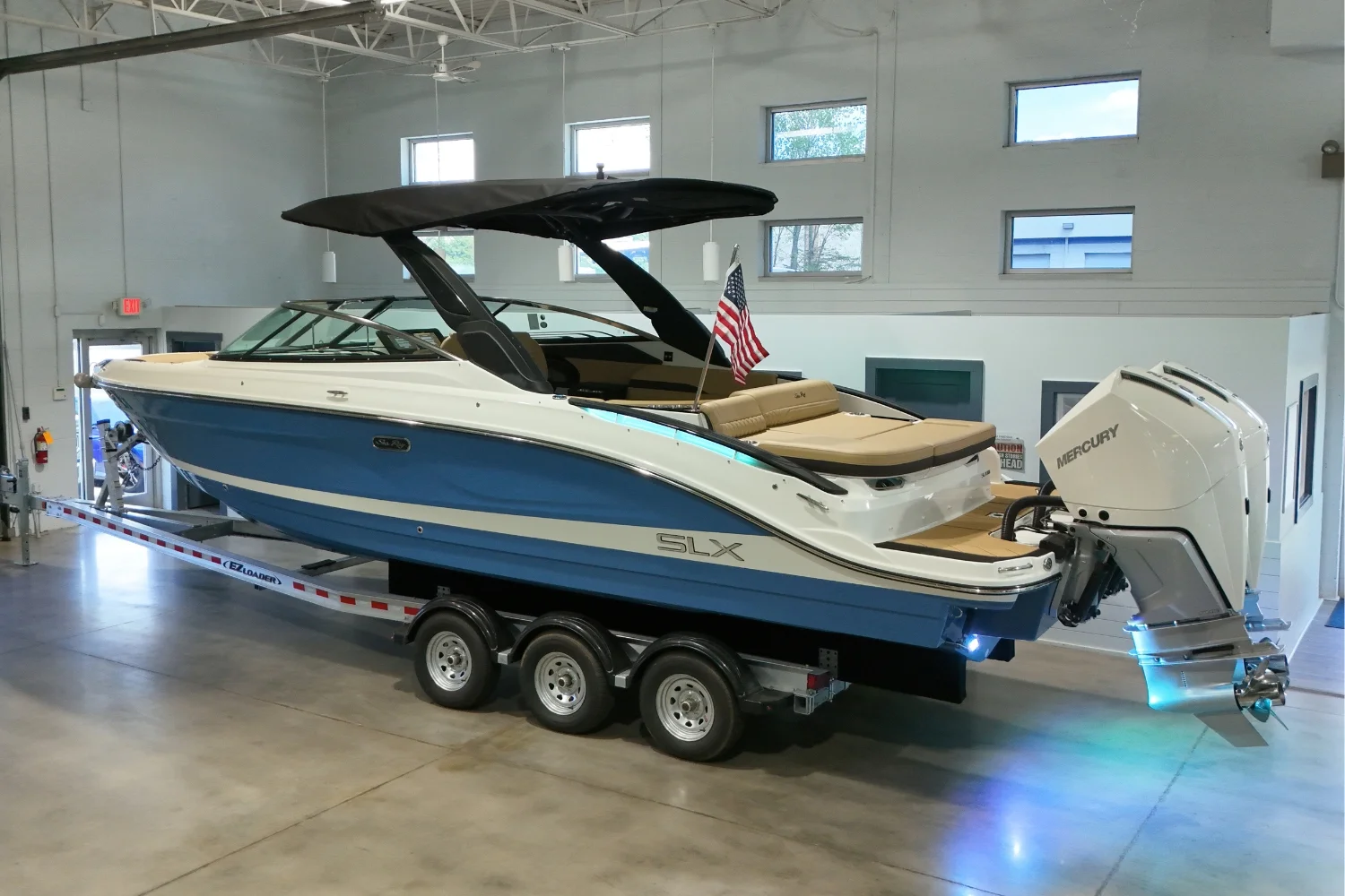 2026 Sea Ray SLX 280 Outboard Image Thumbnail #3