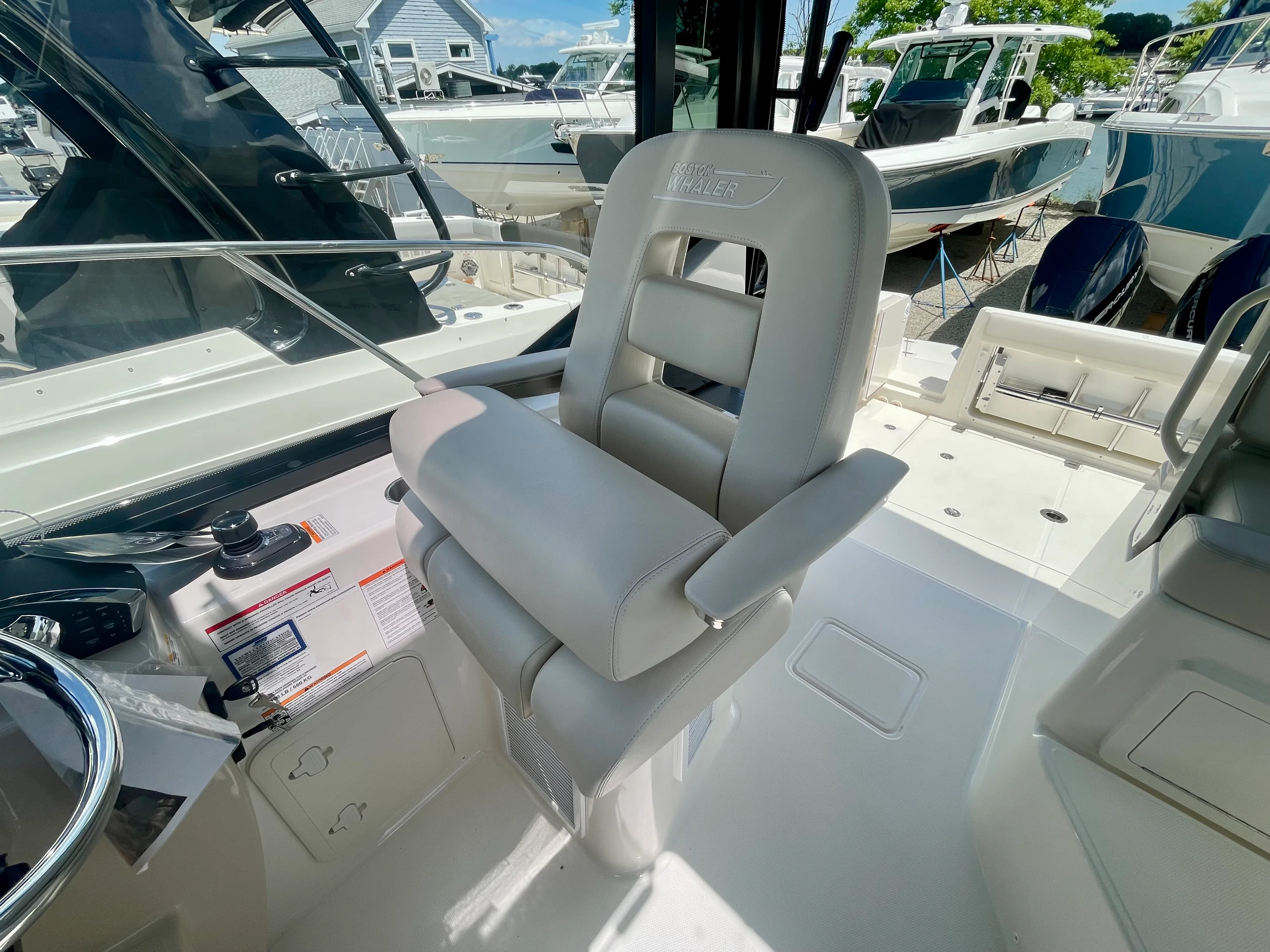 2026 Boston Whaler 325 Conquest Image Thumbnail #18