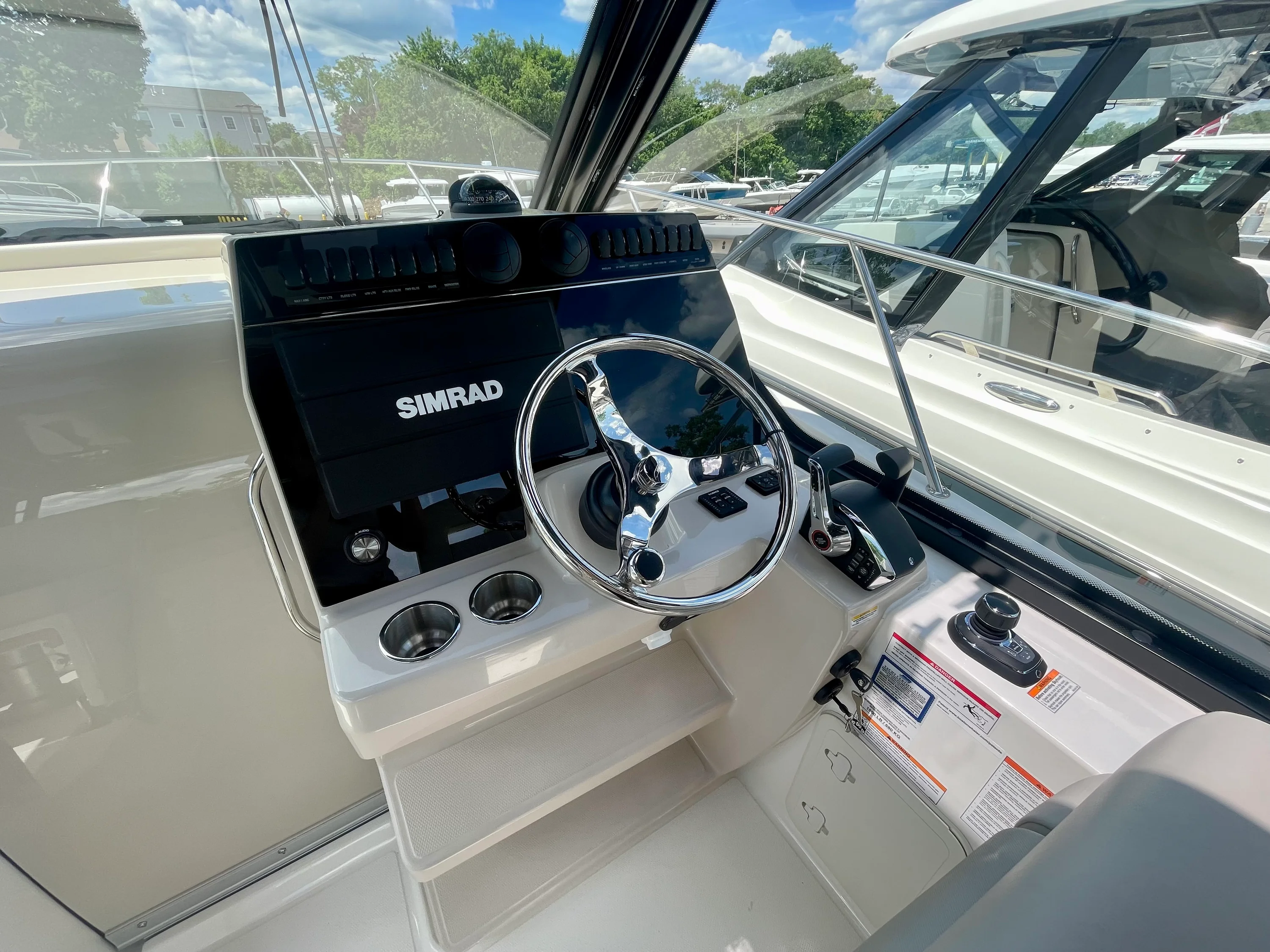 2026 Boston Whaler 325 Conquest Image Thumbnail #19