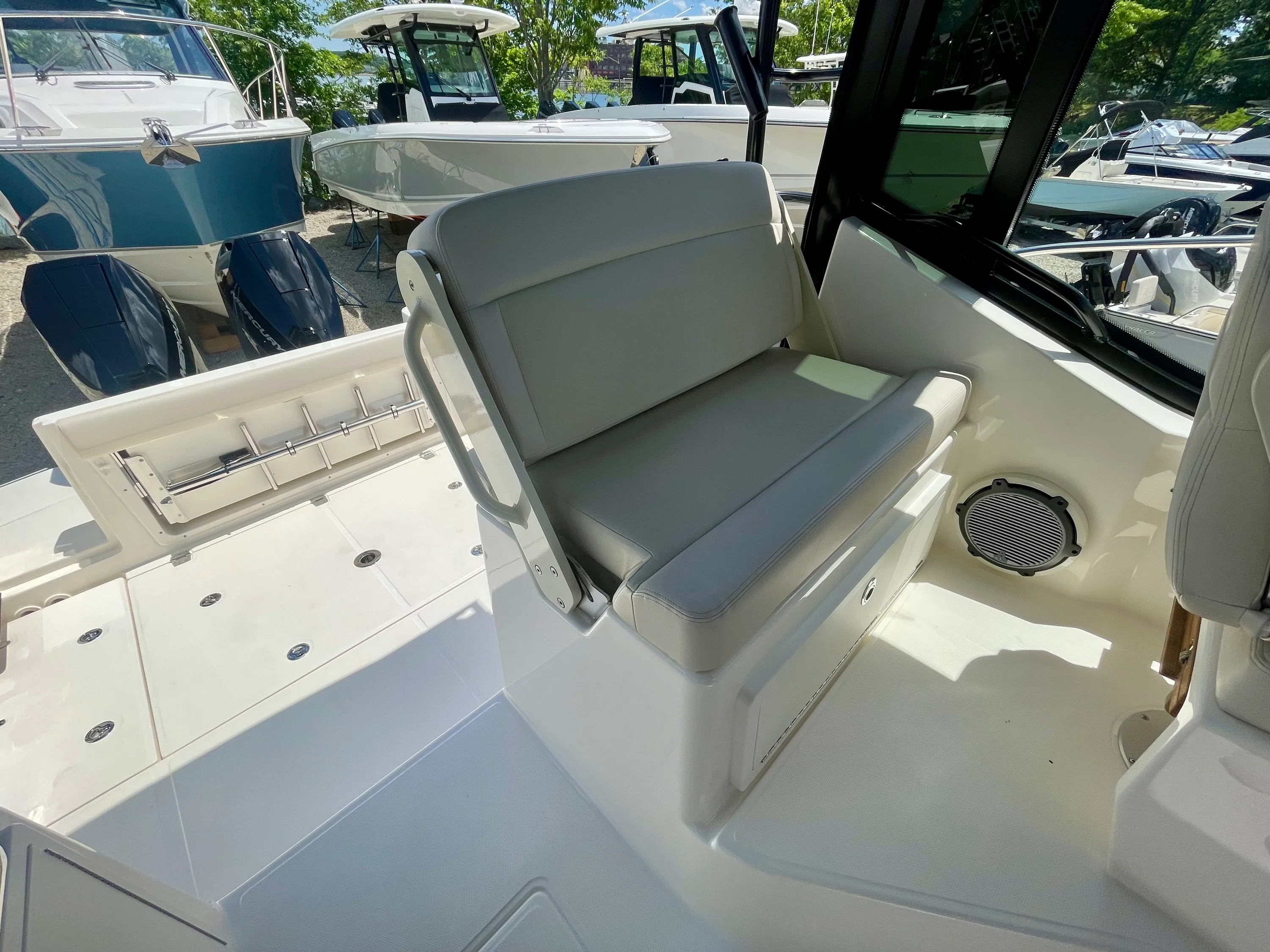 2026 Boston Whaler 325 Conquest Image Thumbnail #14