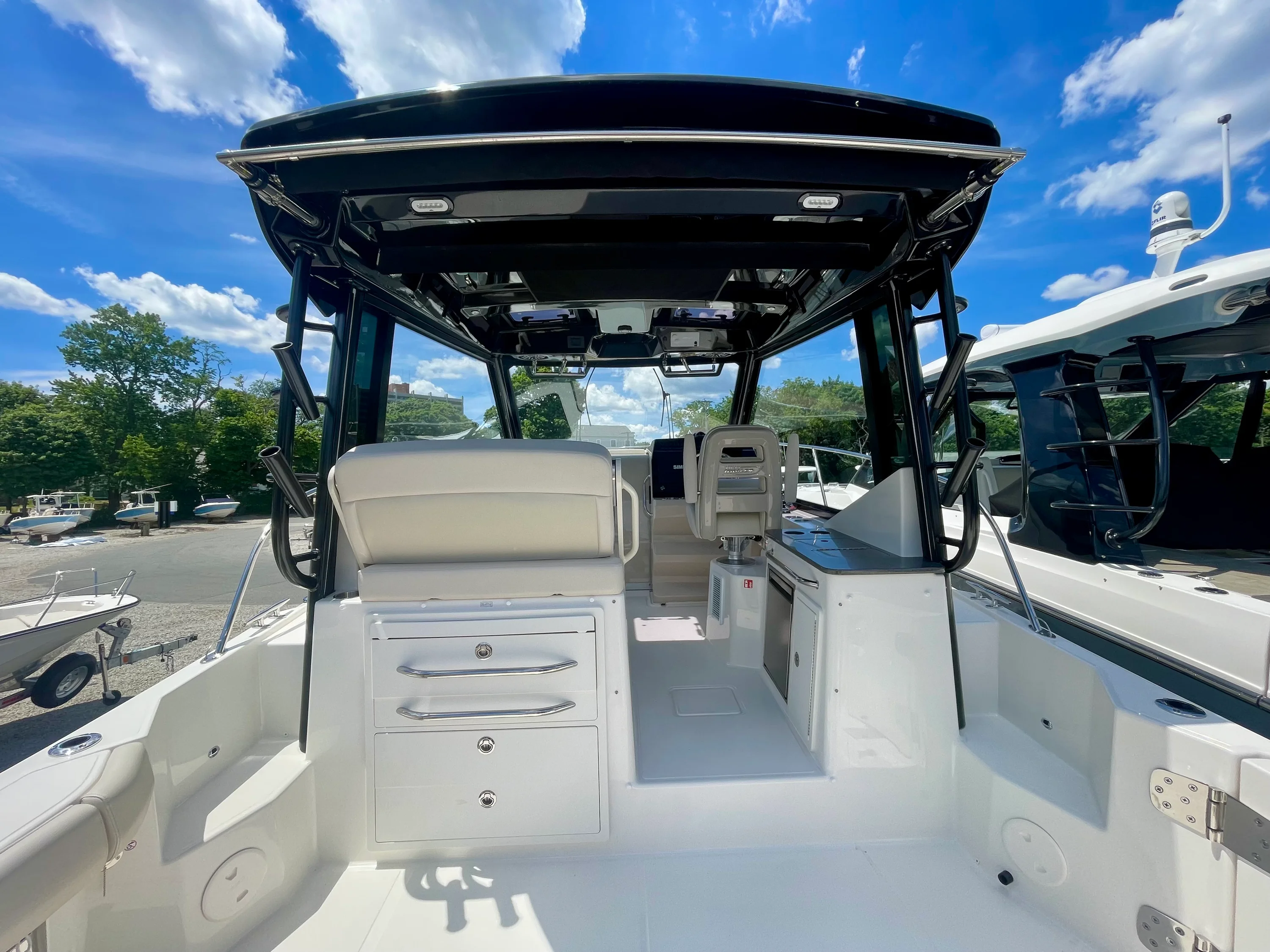 2026 Boston Whaler 325 Conquest Image Thumbnail #11